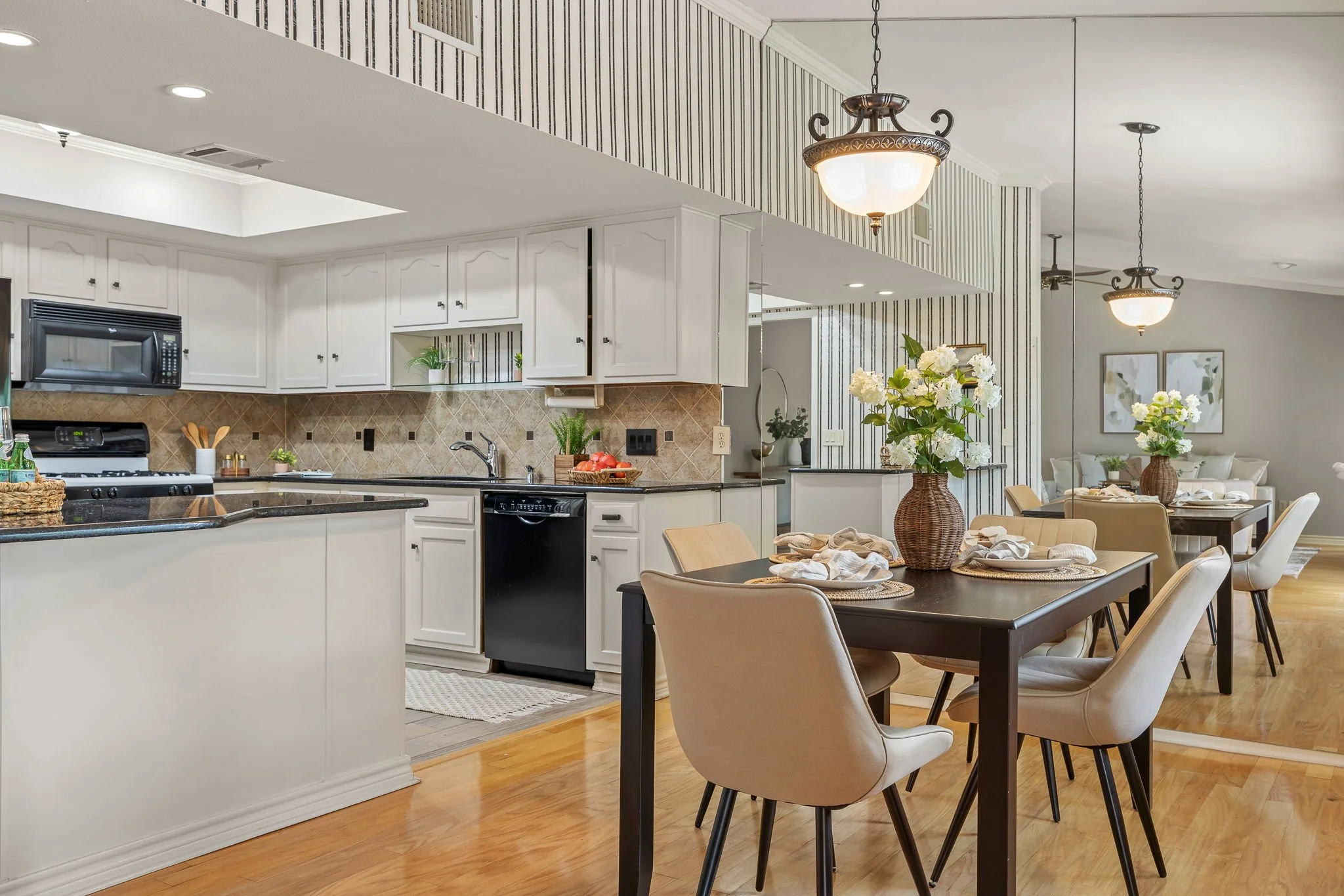 10-web-or-mls-2015 Verbena Dr KCP 050626 - 120.jpg