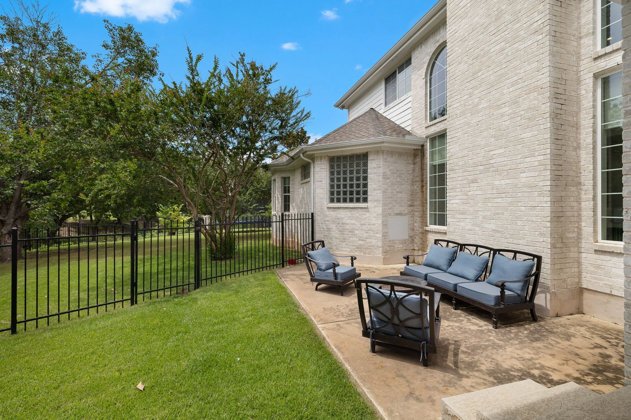 46-web-or-mls-2263 Hamlet Cir KCP 061926 - 249.jpg