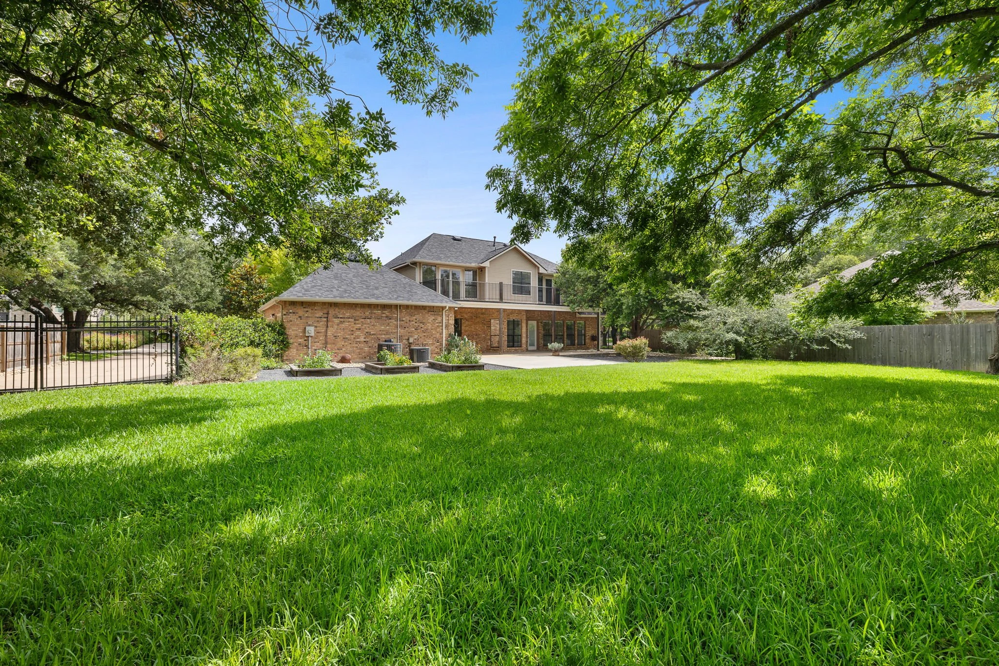 40-web-or-mls-10 Oak View KCP 060826 - 228.jpg