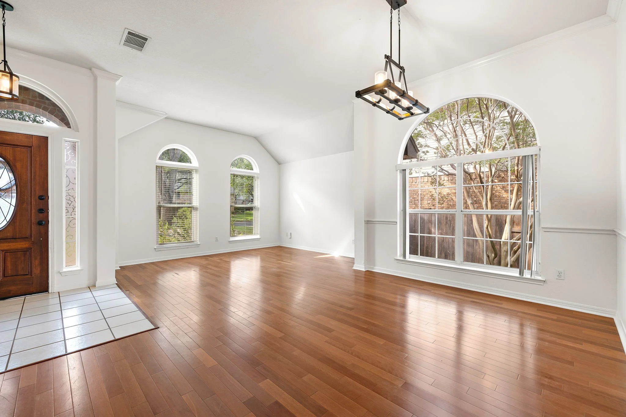 5-web-or-mls-12713 Cinchring Ln KCP 042726 - 64.jpg