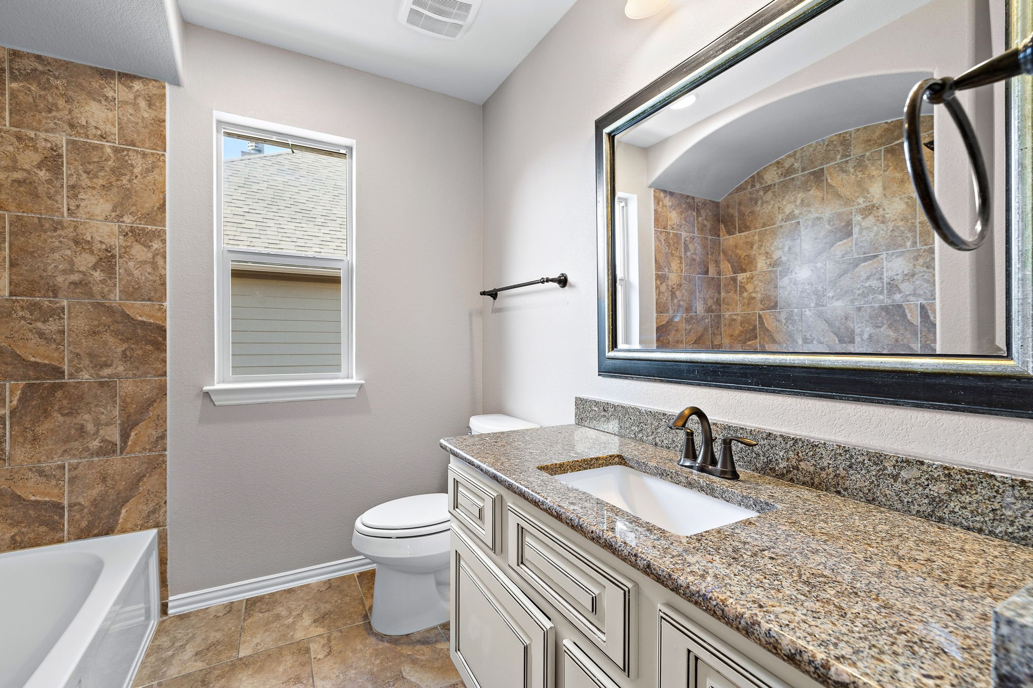 30-web-or-mls-4226 Pebblestone Trail KCP 021226 - 11.jpg