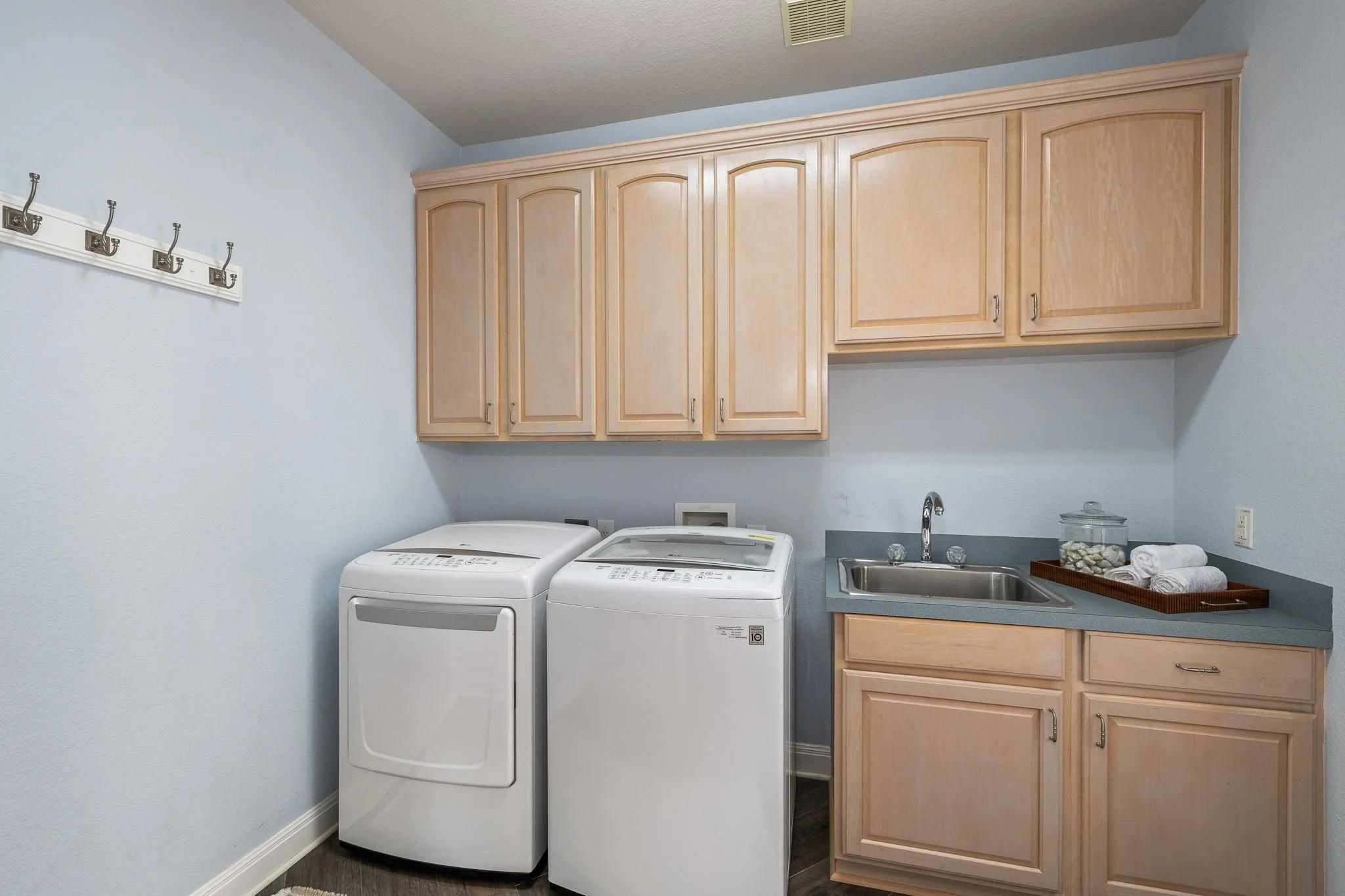 20-web-or-mls-2263 Hamlet Cir KCP 061926 - 186.jpg