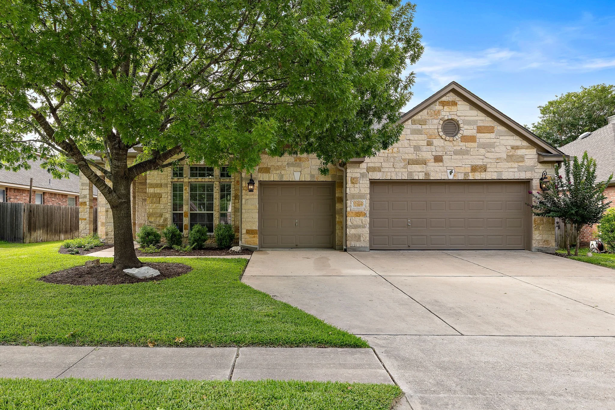 2-web-or-mls-1115 Canyon Maple Rd KCP 060326 - 187.jpg