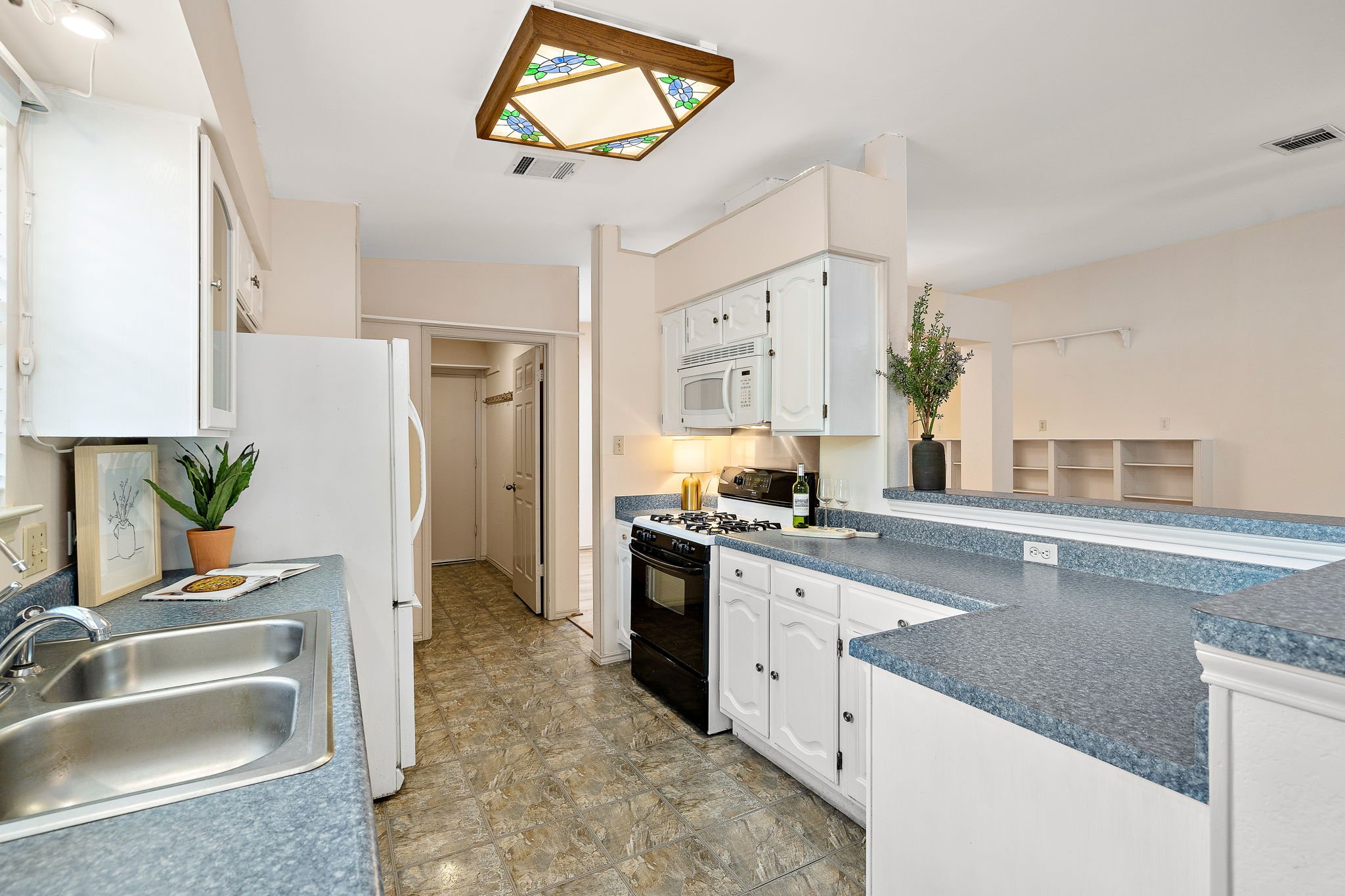 11-web-or-mls-8507 Tad Park Cove KCP 052125 - 111.jpg