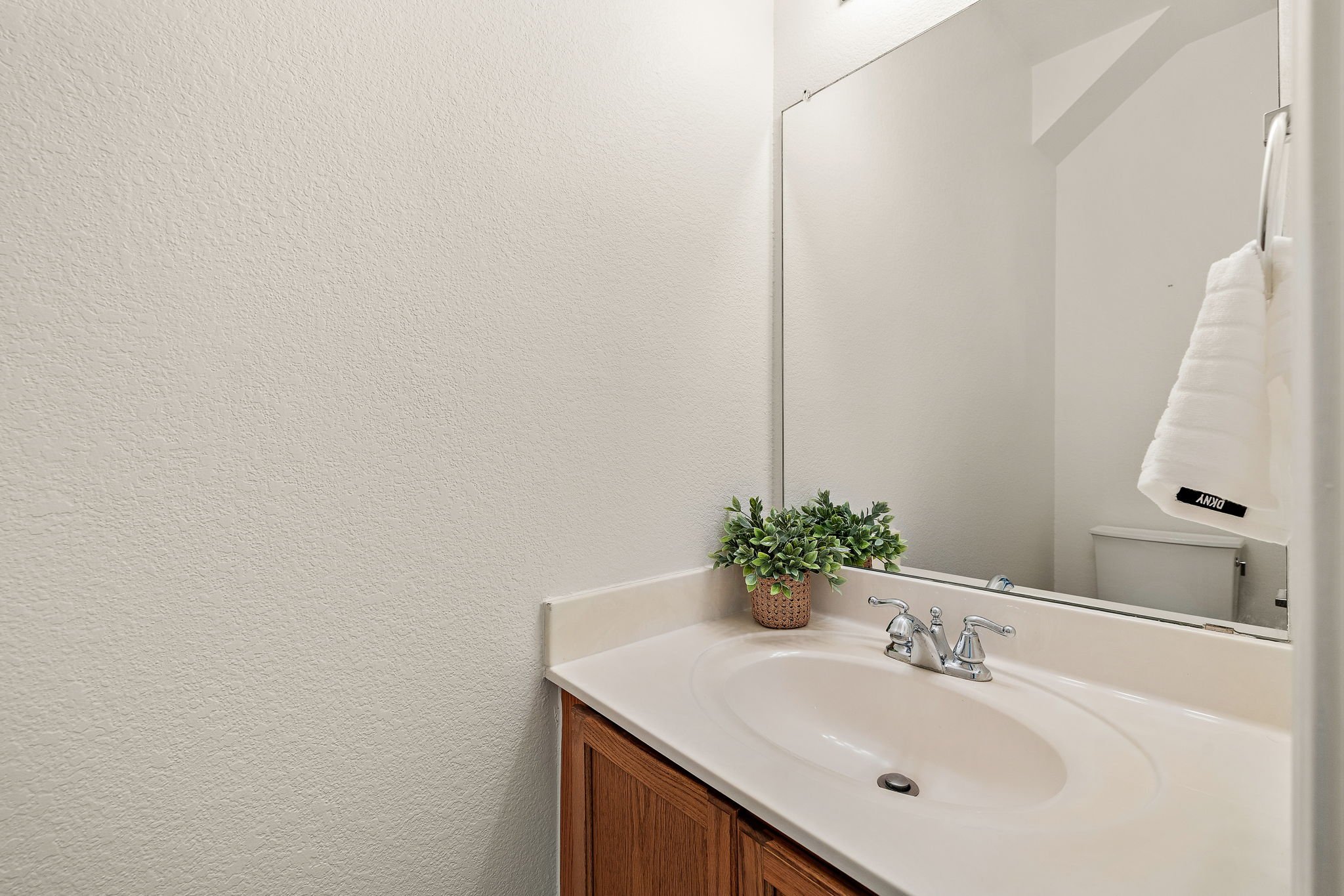15-web-or-mls-1701 Warwick Way KCP 062526 - 44.jpg