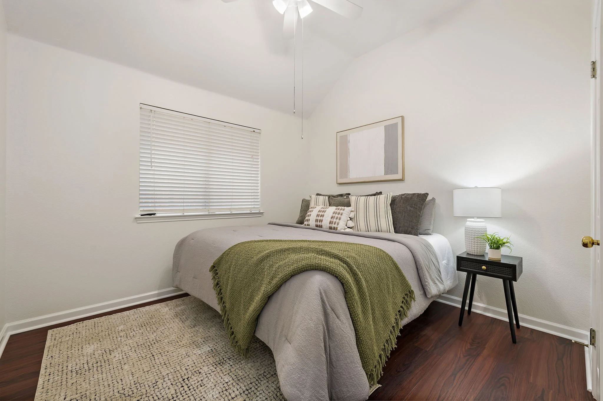 32-web-or-mls-2205 Terradyne Dr KCP 102726 - 23.jpg