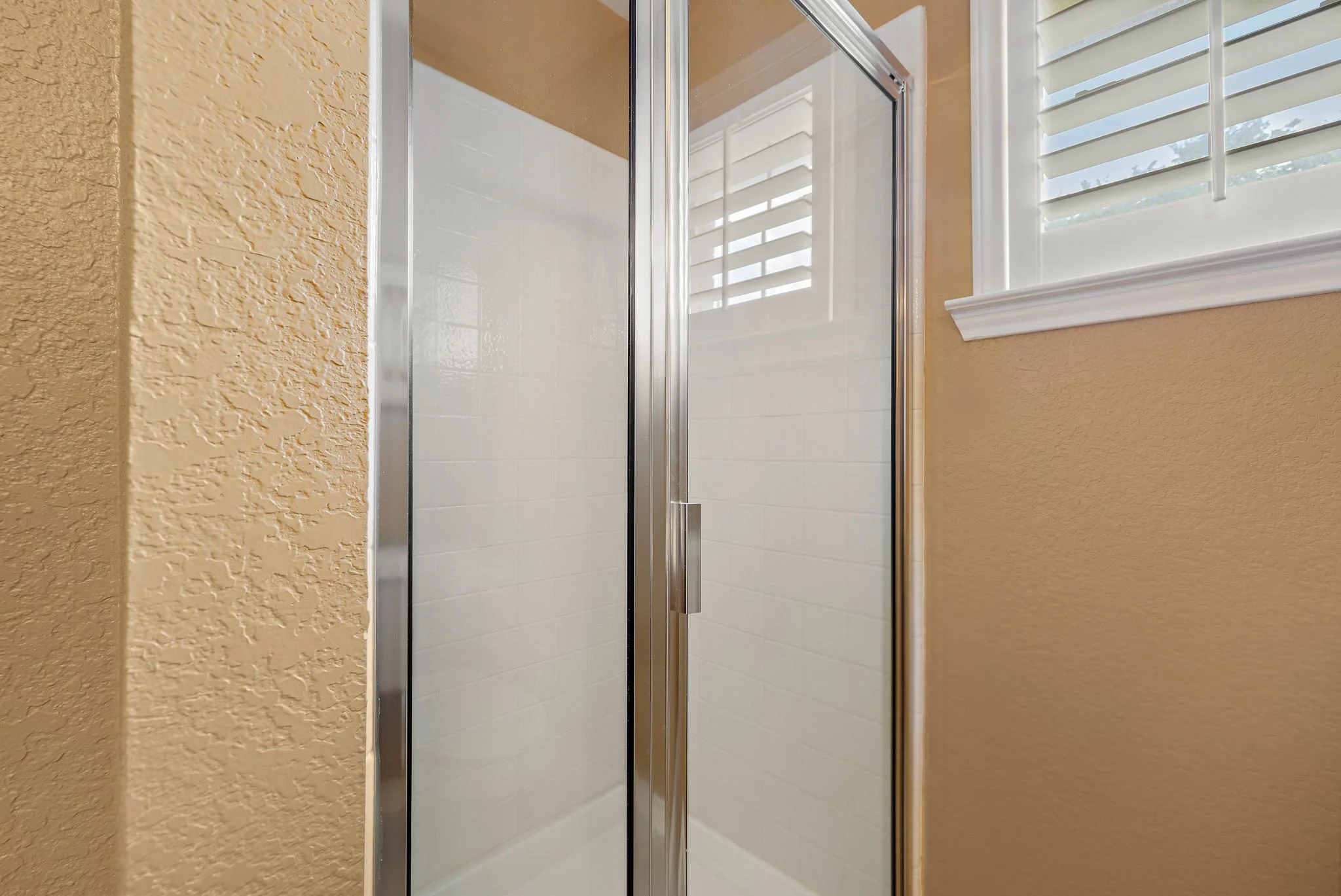 30-web-or-mls-15 Meadow Run KCP 041626 - 18.jpg