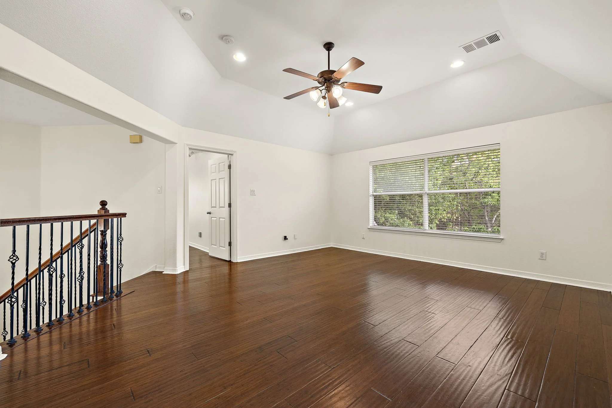 33-web-or-mls-2236 Fernspring Dr KCP 032426 - 35.jpg