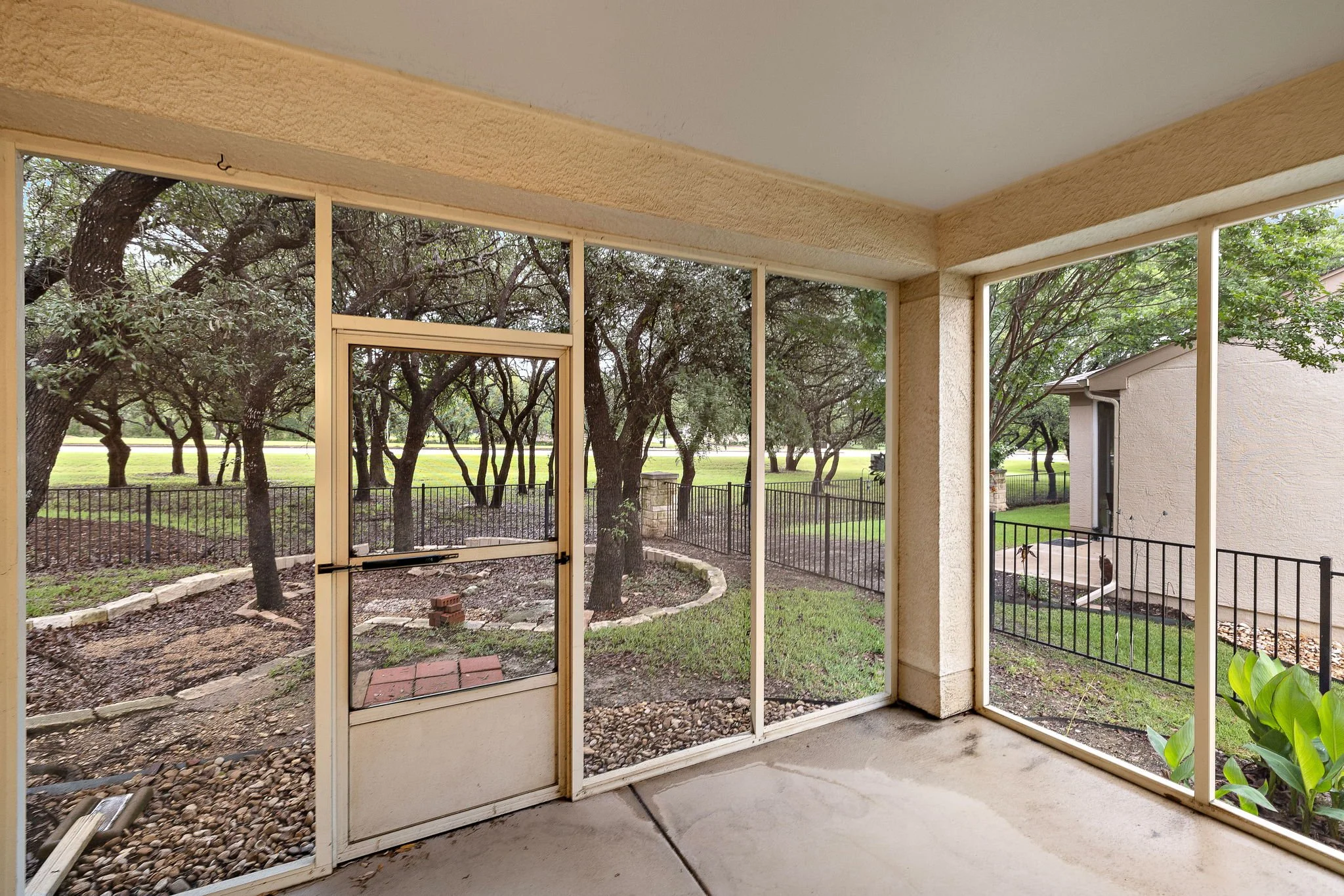 21-web-or-mls-108 Farm Hill Dr KCP 050126 - 11.jpg