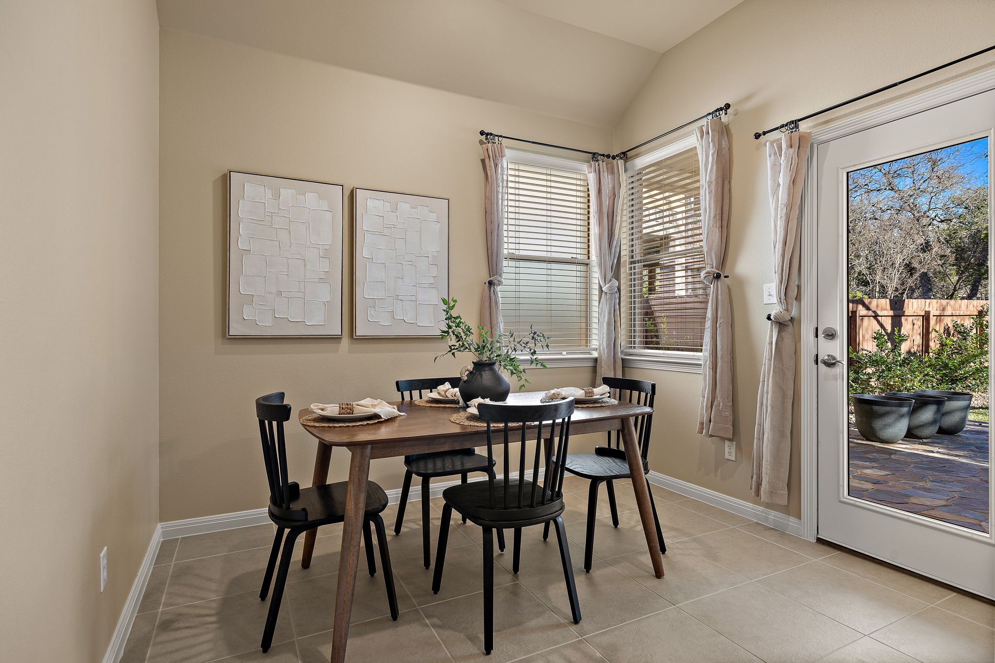 15-web-or-mls-3948 Sapphire Loop KCP 011426 - 96.jpg