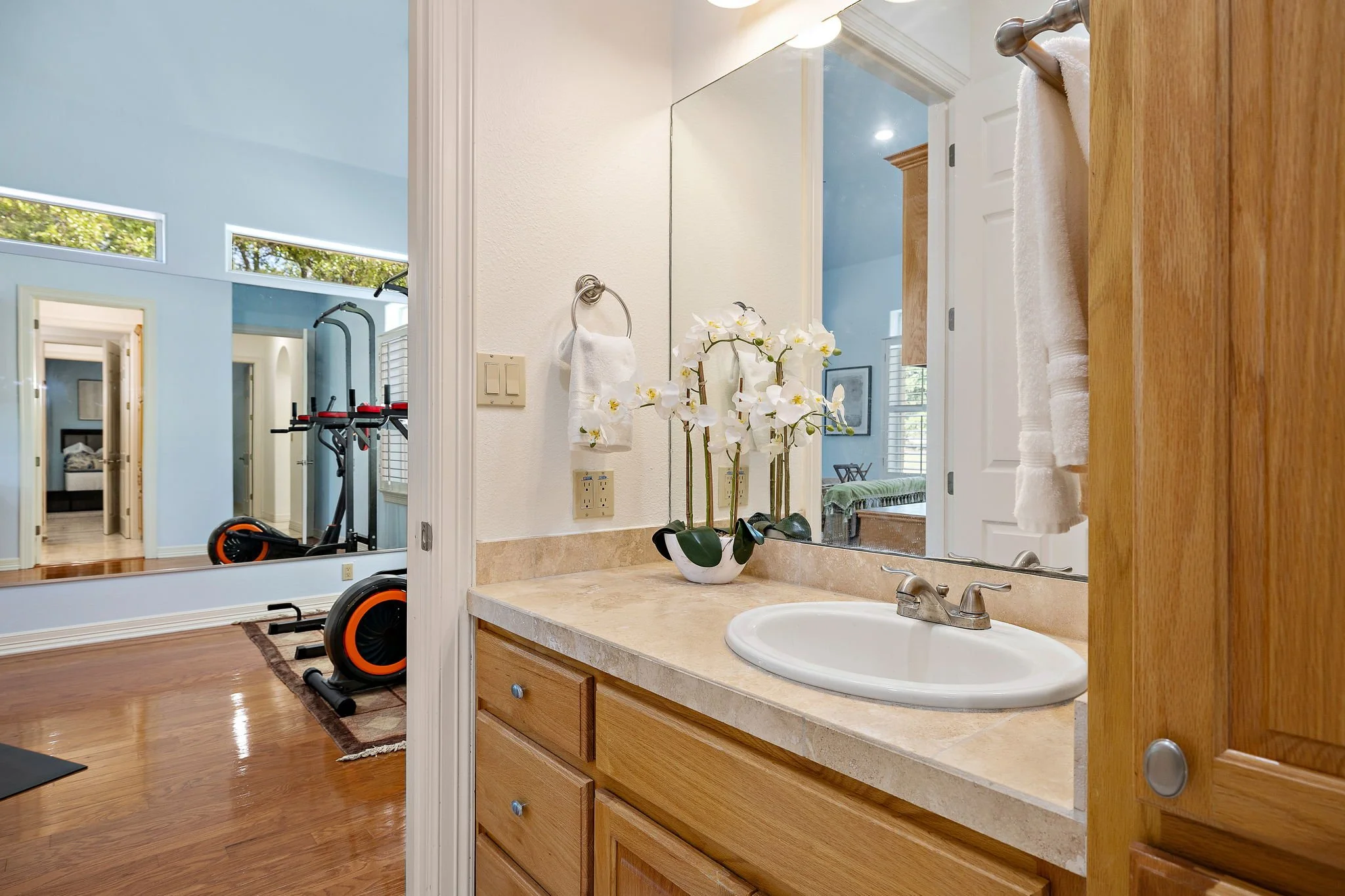 29-web-or-mls-100 Palomino Cove KCP 040726 - 25.jpg