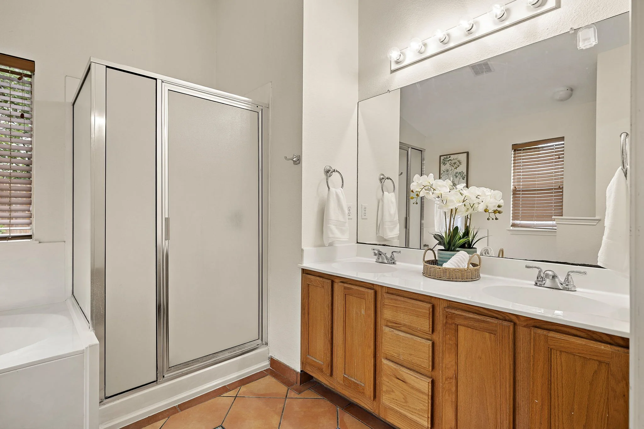 16-web-or-mls-17600 Limpia Creek Dr KCP 052726 - 71.jpg