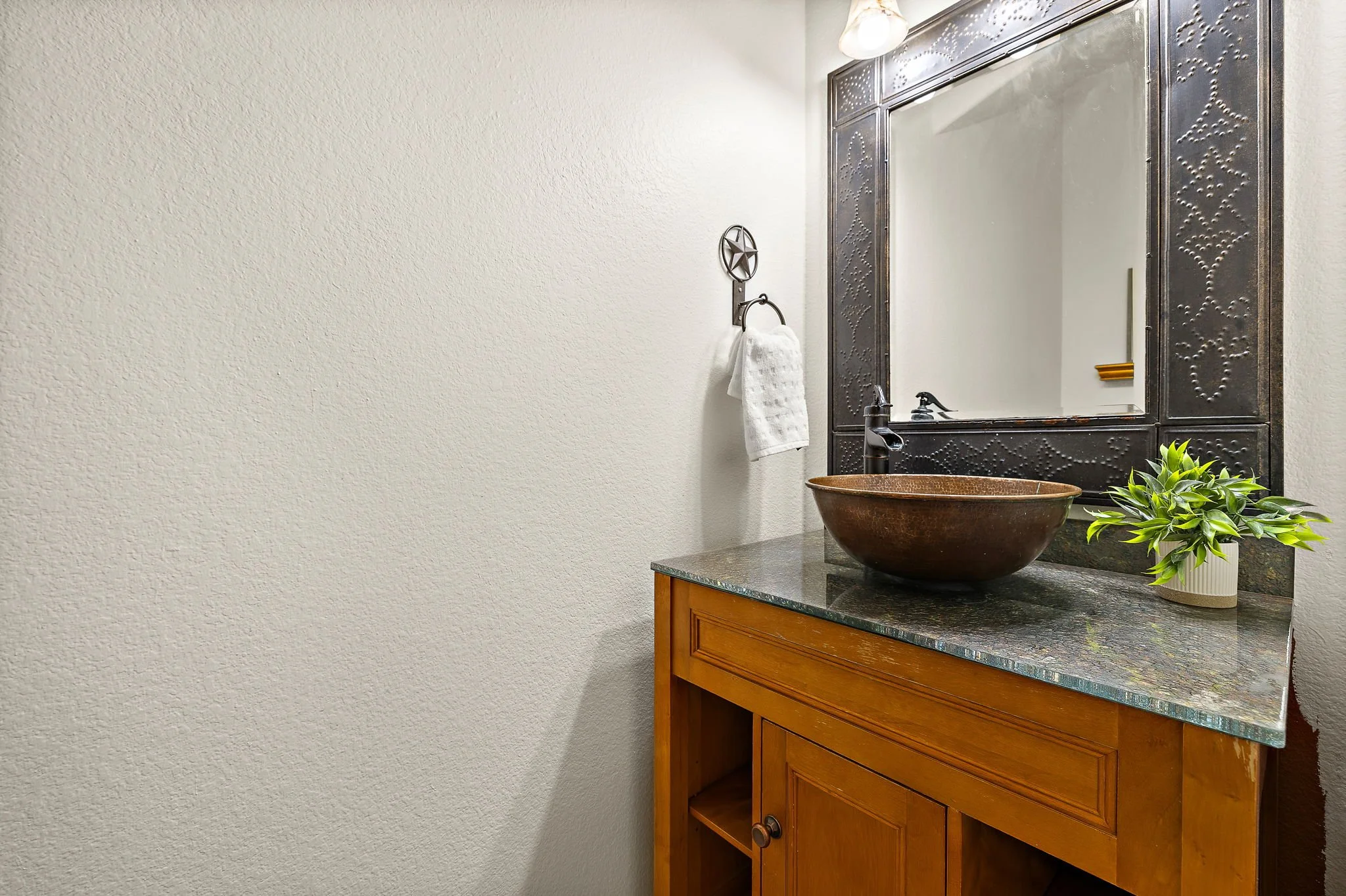 36-web-or-mls-2236 Fernspring Dr KCP 032426 - 76.jpg