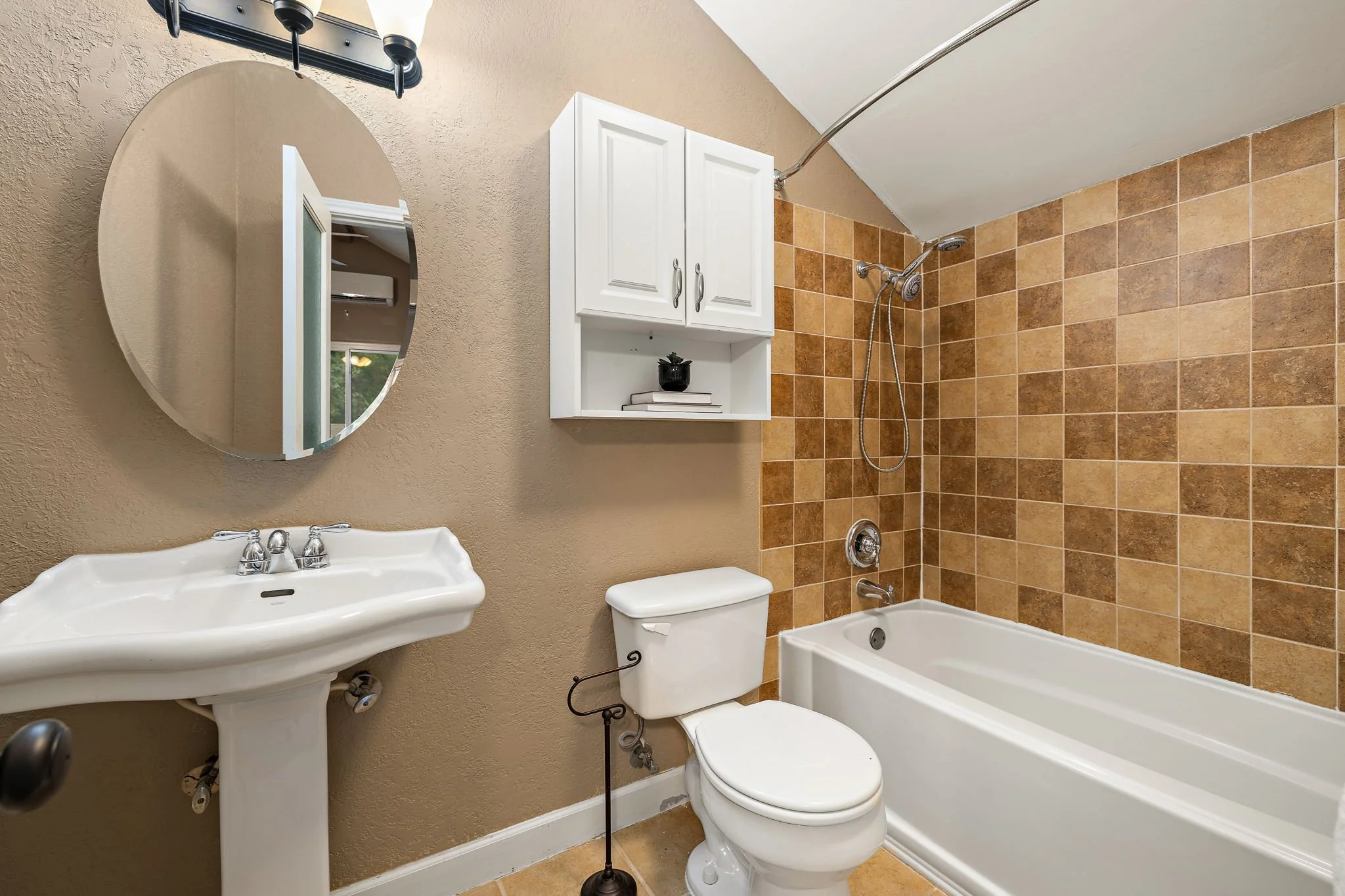 28-web-or-mls-13007 Stillforest St KCP 060325 - 13.jpg