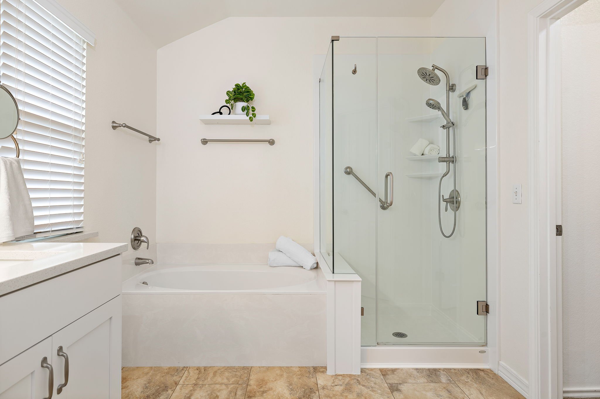 20-web-or-mls-2201 Kerr Trail KCP 032526 - 6.jpg