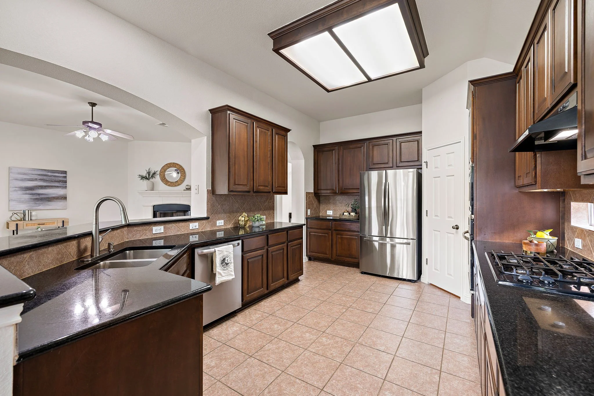 12-web-or-mls-1115 Canyon Maple Rd KCP 060326 - 133.jpg