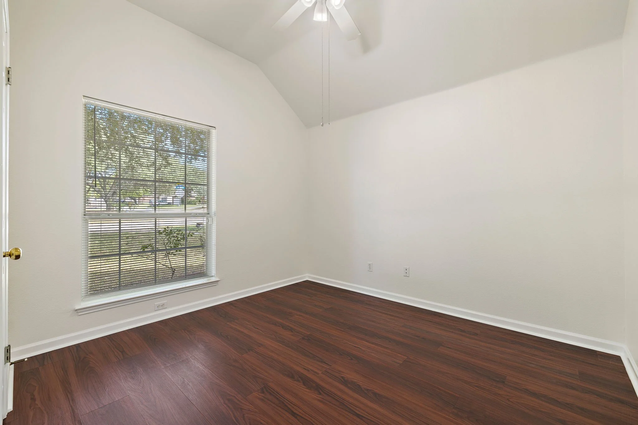 33-web-or-mls-2205 Terradyne Dr KCP 102726 - 11.jpg