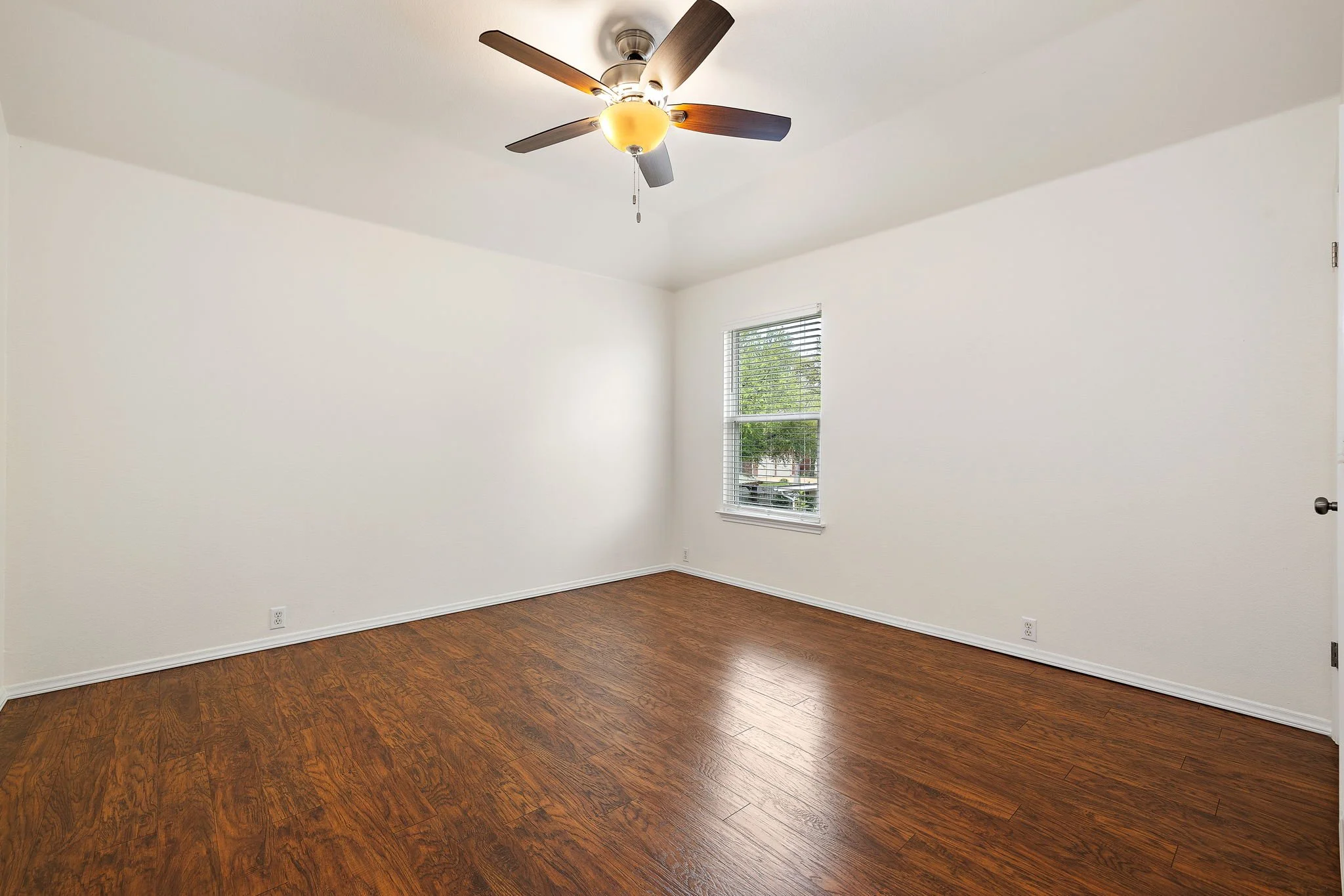 22-web-or-mls-2201 Kerr Trail KCP 032526 - 8.jpg