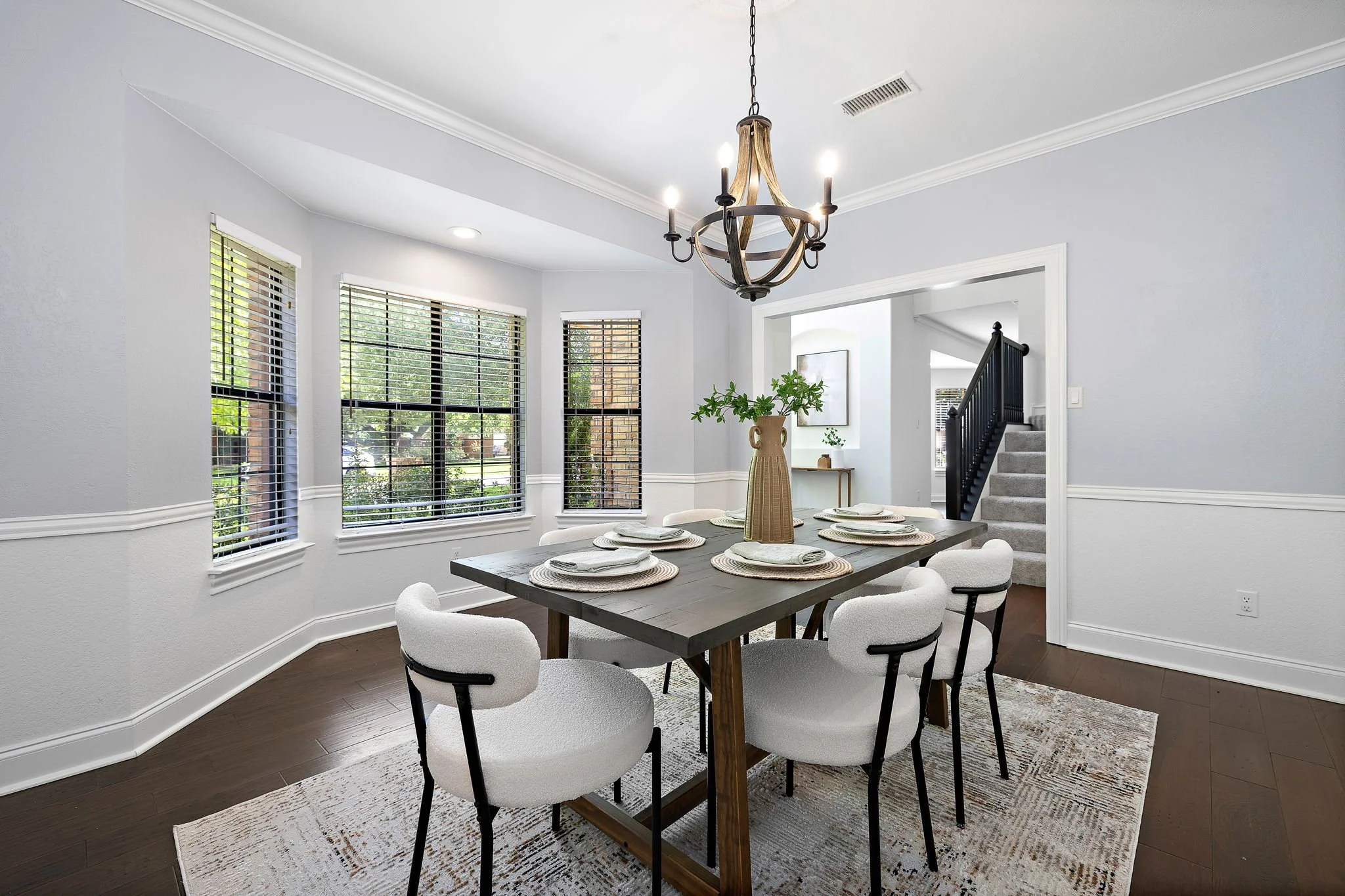 24-web-or-mls-10 Oak View KCP 060826 - 158.jpg