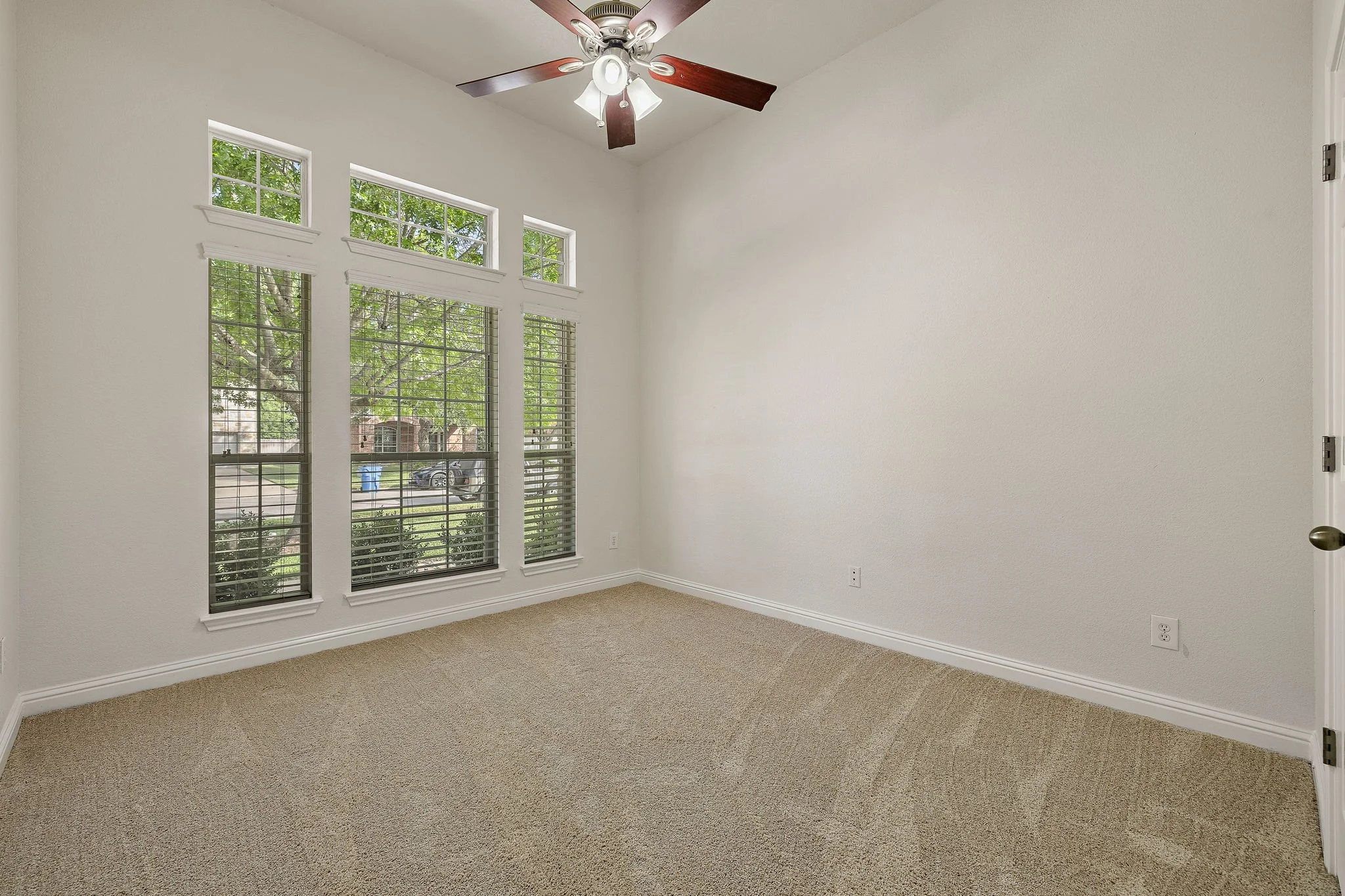 26-web-or-mls-1115 Canyon Maple Rd KCP 060326 - 1.jpg
