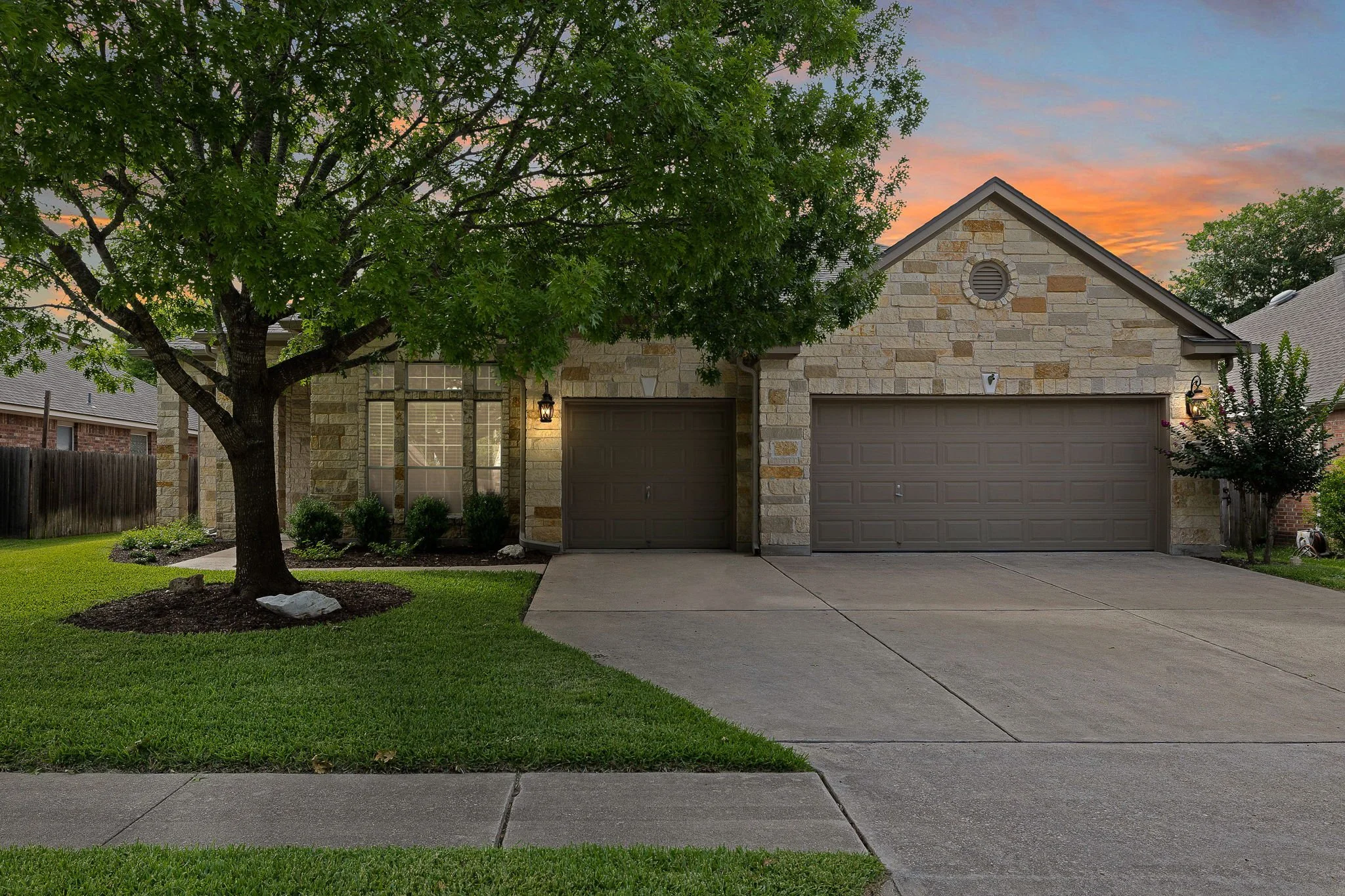 1115 CANYON MAPLE RD.