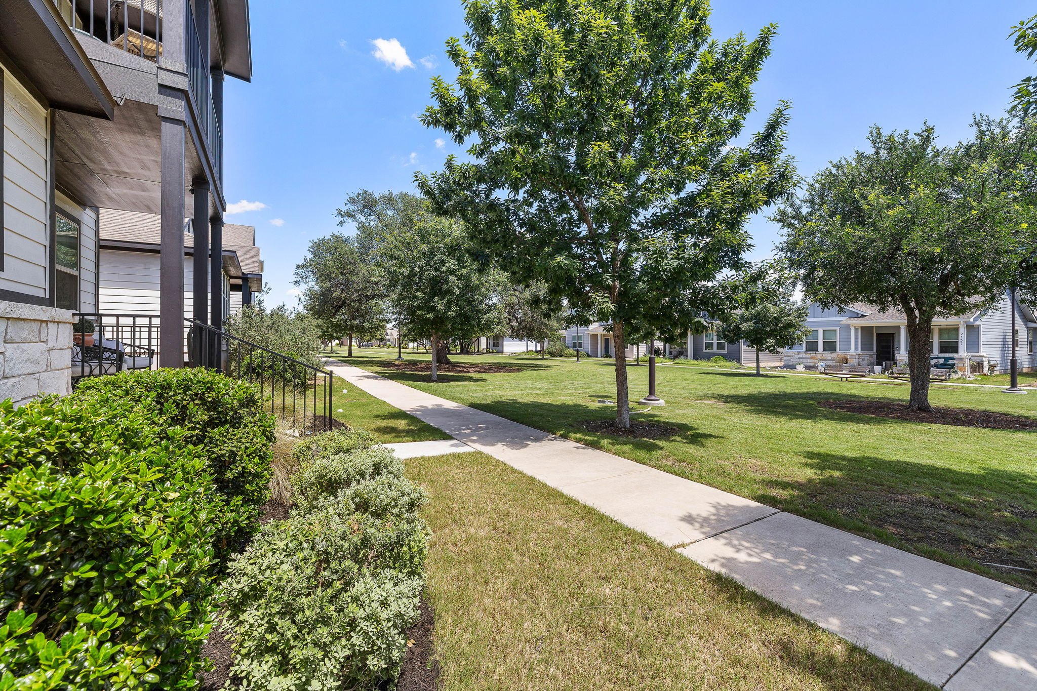 5-web-or-mls-1923 Pecan Island Dr KCP 051226 - 197.jpg