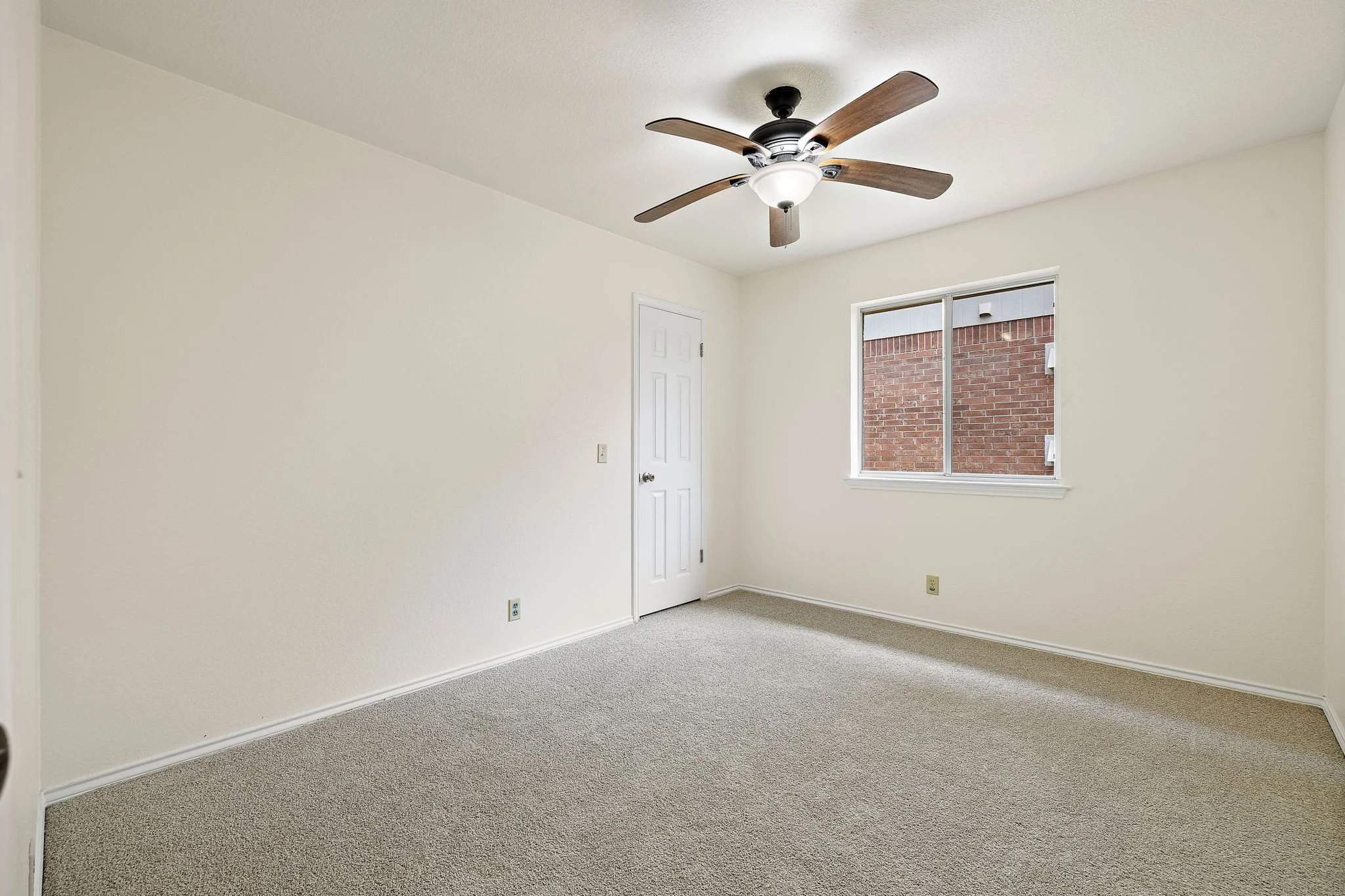 21-web-or-mls-2422 Agarita Trail KCP 042926 - 78.jpg