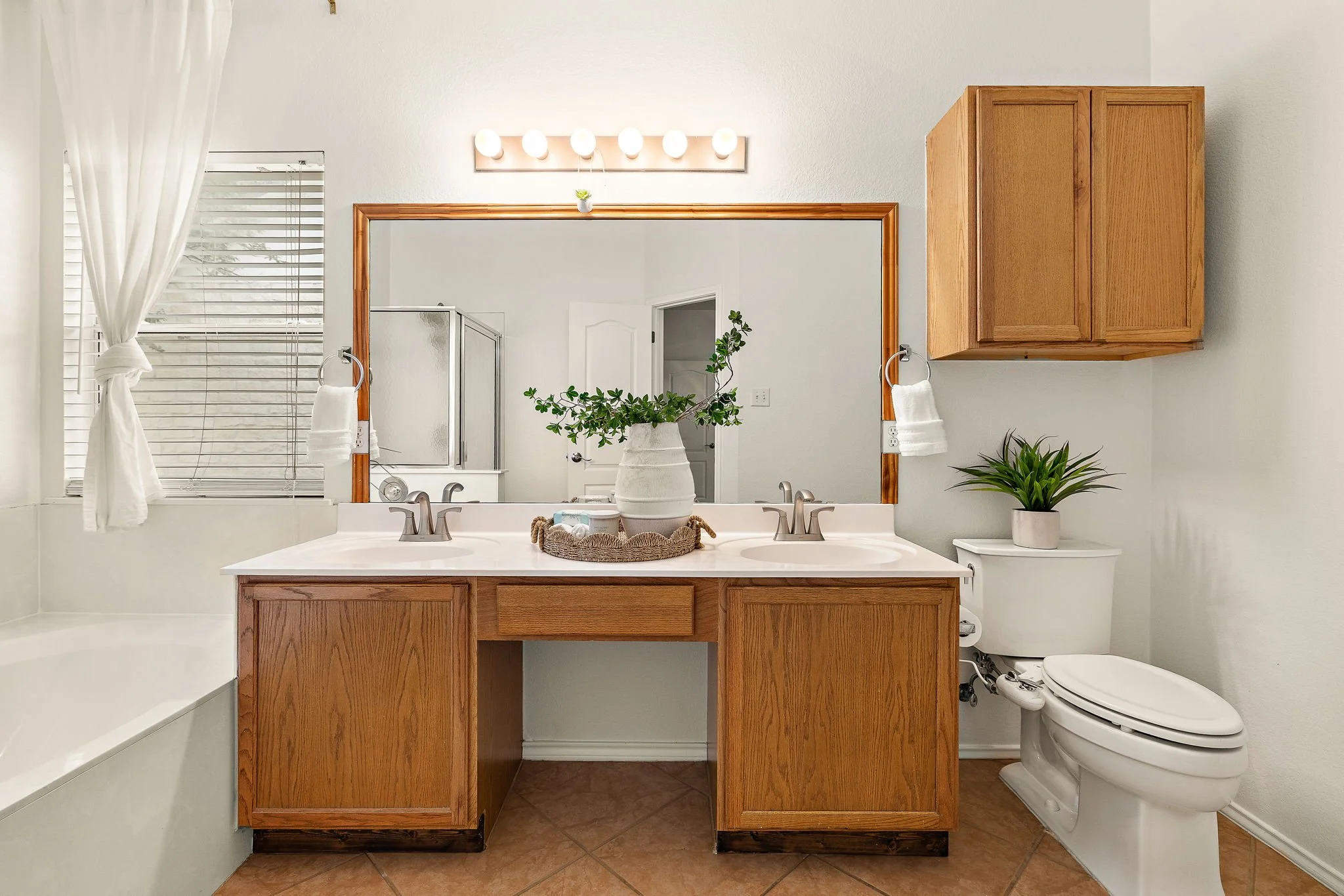 18-web-or-mls-1701 Warwick Way KCP 062526 - 68.jpg