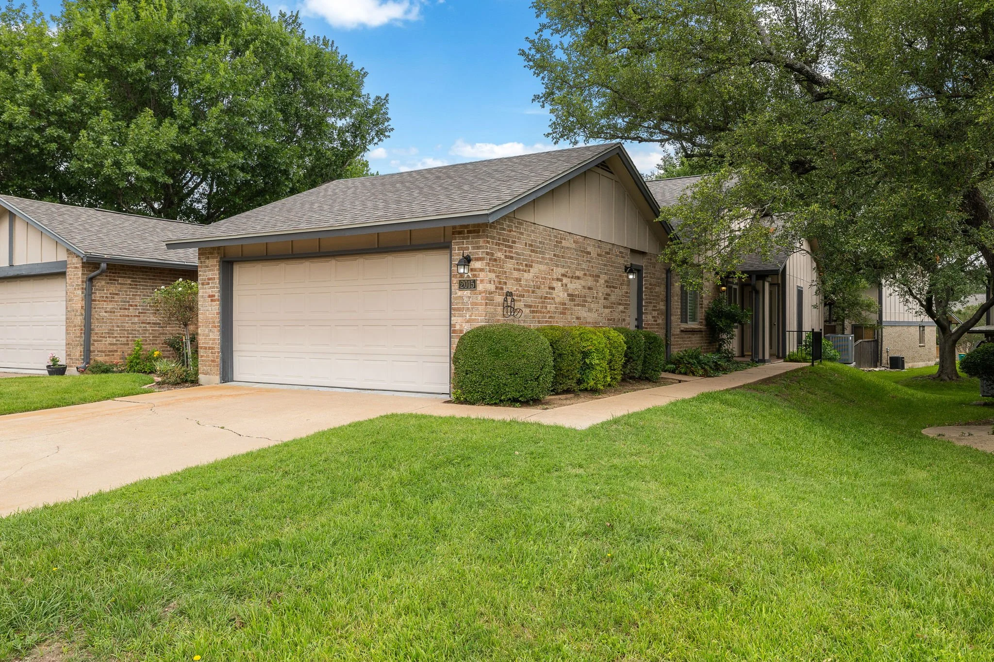2-web-or-mls-2015 Verbena Dr KCP 050626 - 1.jpg