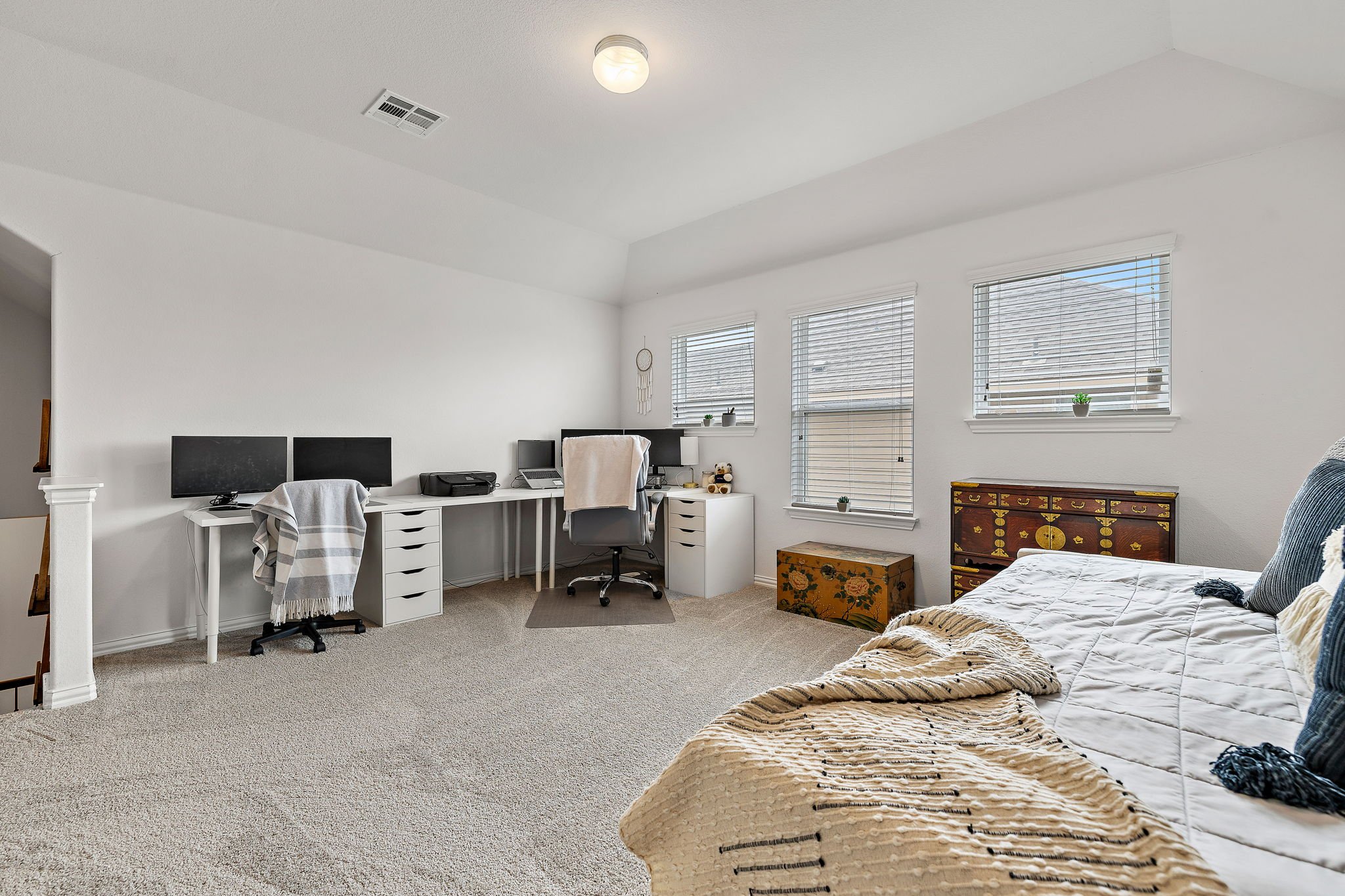 5-web-or-mls-5863 Parma St KCP 050826 - 27.jpg