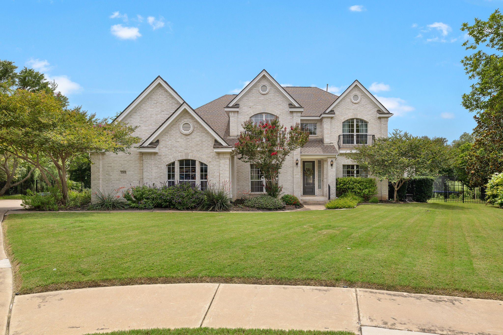 1-web-or-mls-2263 Hamlet Cir KCP 061926 - 289.jpg