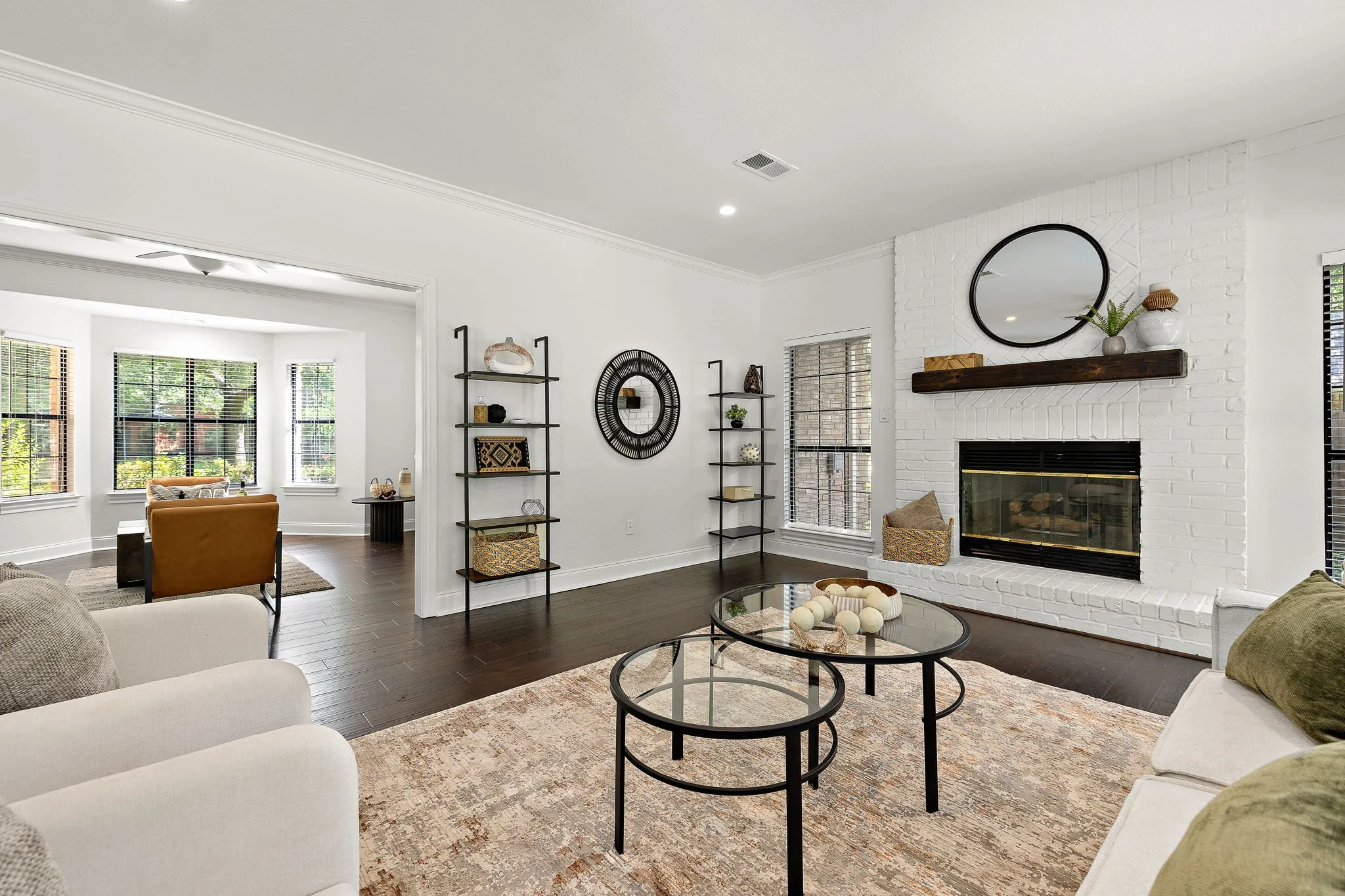 12-web-or-mls-10 Oak View KCP 060826 - 134.jpg