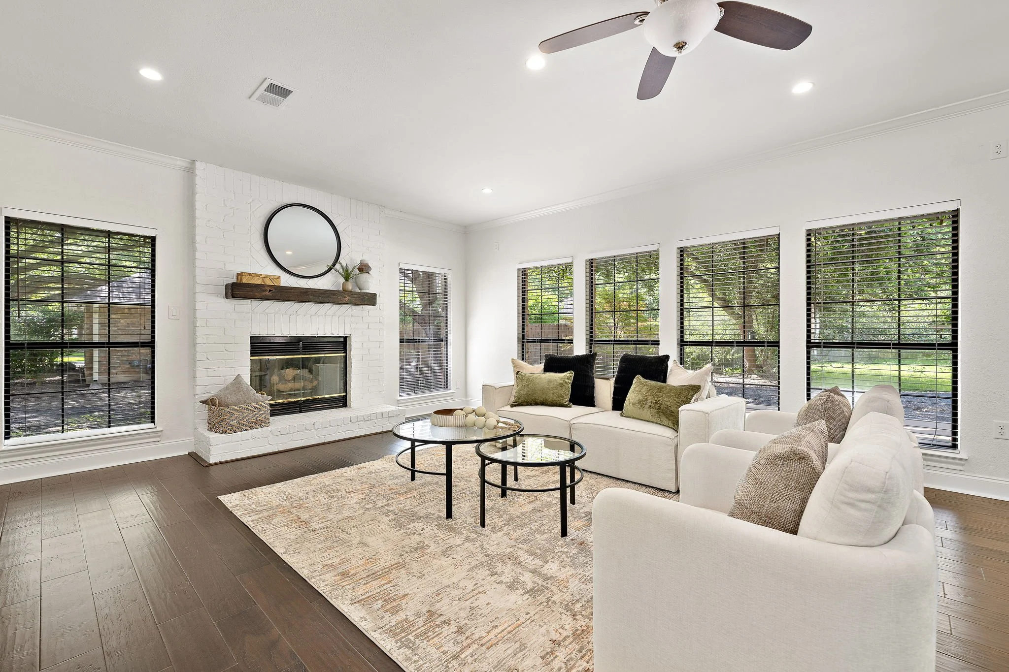 10-web-or-mls-10 Oak View KCP 060826 - 116.jpg