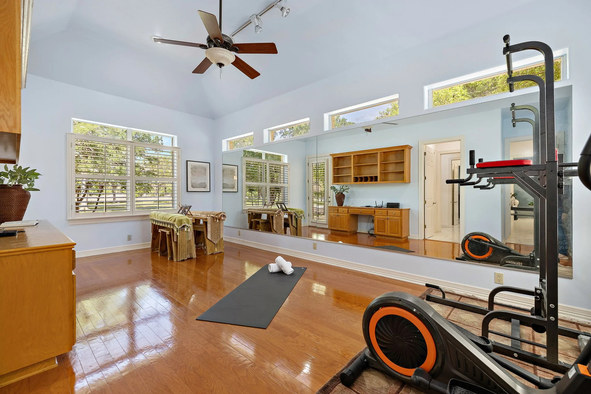 31-web-or-mls-100 Palomino Cove KCP 040726 - 37.jpg