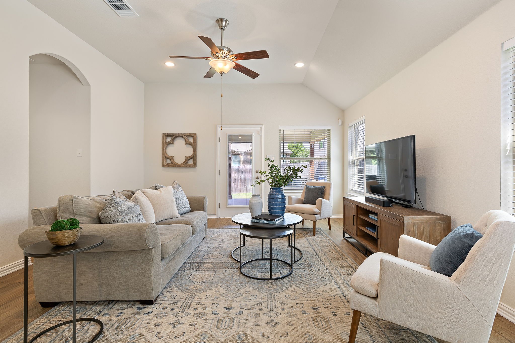 9-web-or-mls-3633 Mineral Dr KCP 052025 - 79.jpg