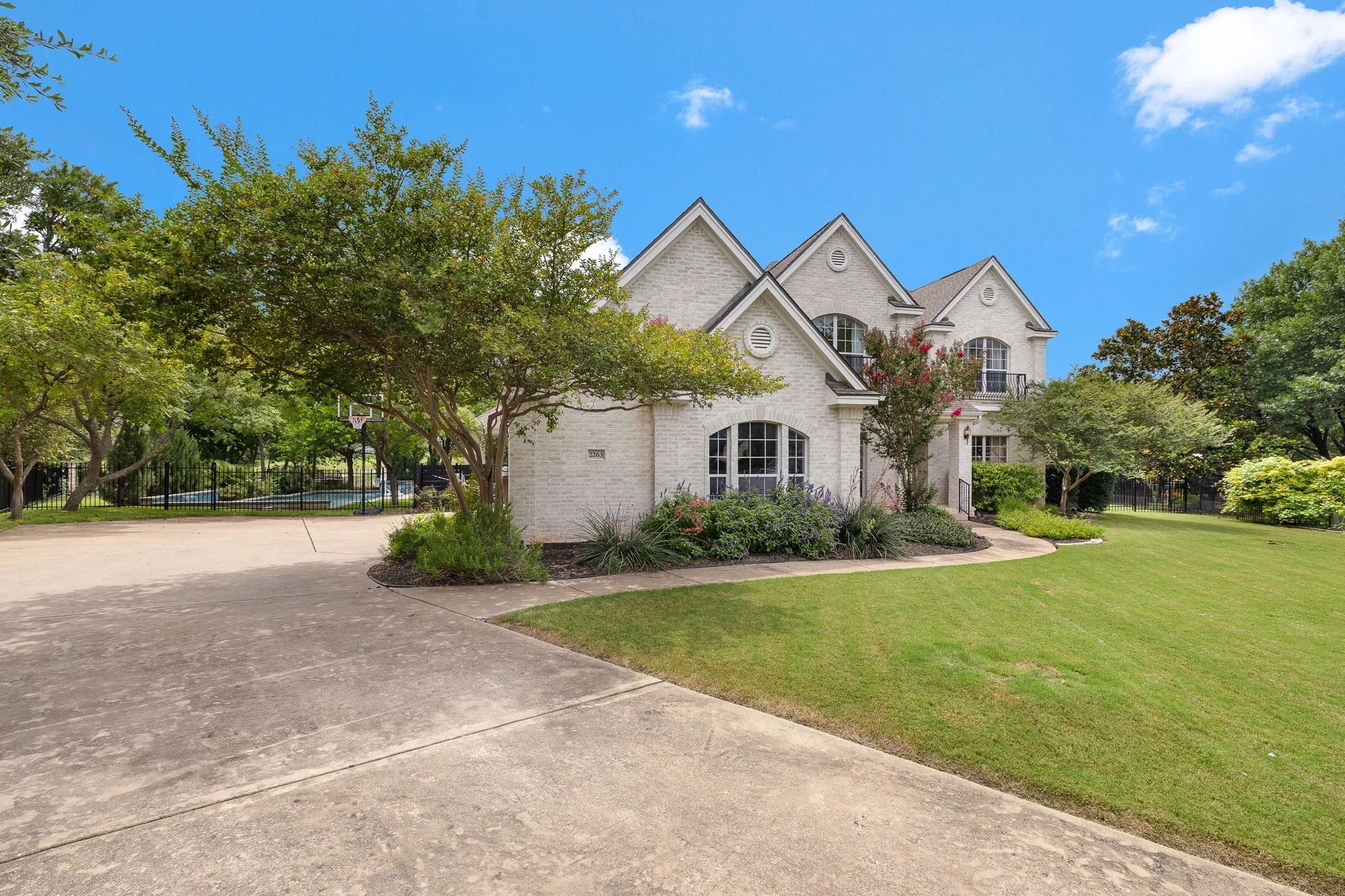 4-web-or-mls-2263 Hamlet Cir KCP 061926 - 284.jpg