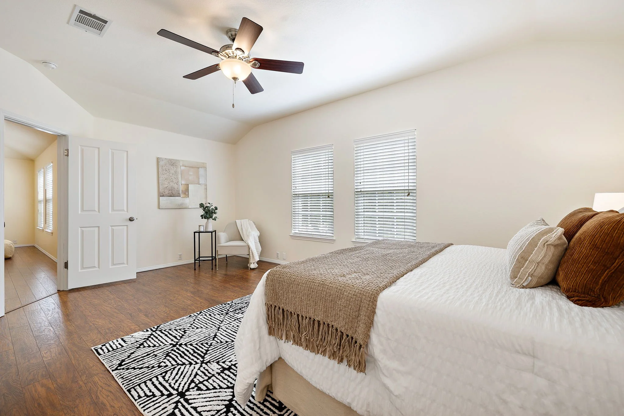 19-web-or-mls-2201 Kerr Trail KCP 032526 - 5.jpg