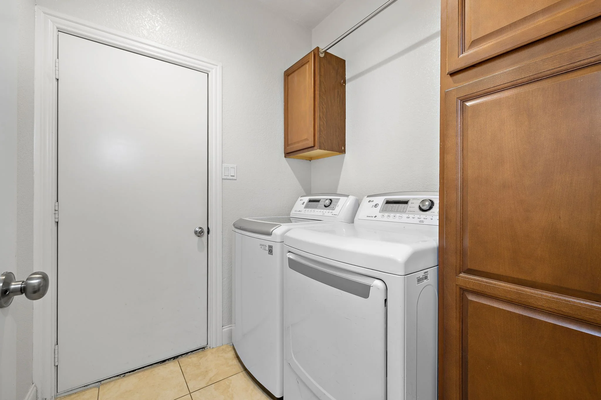 37-web-or-mls-10 Oak View KCP 060826 - 164.jpg