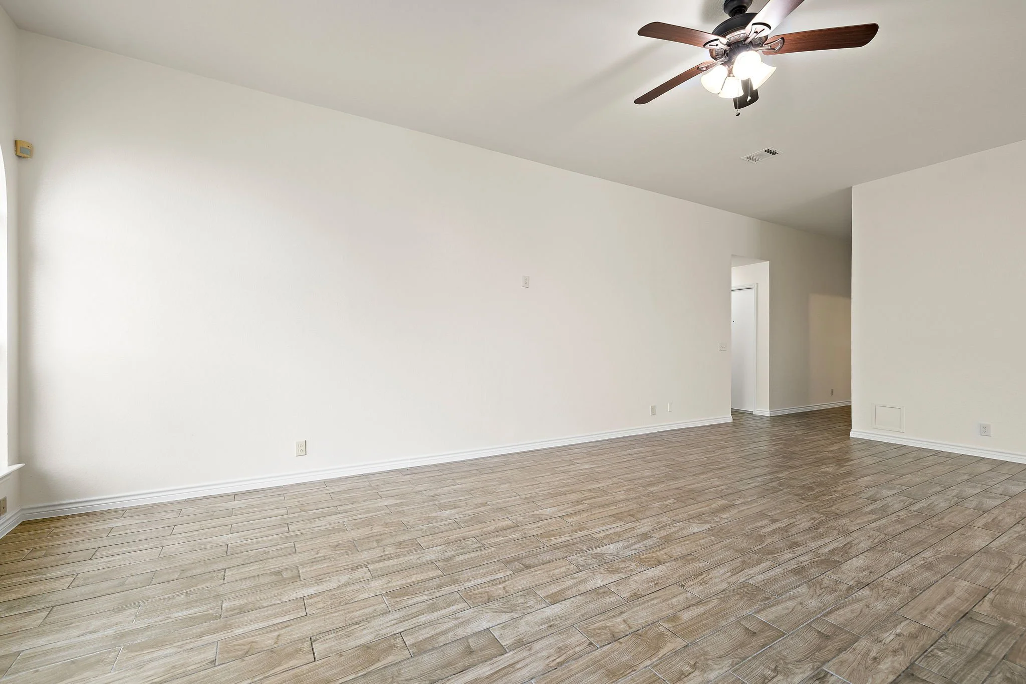 9-web-or-mls-2422 Agarita Trail KCP 042926 - 126.jpg