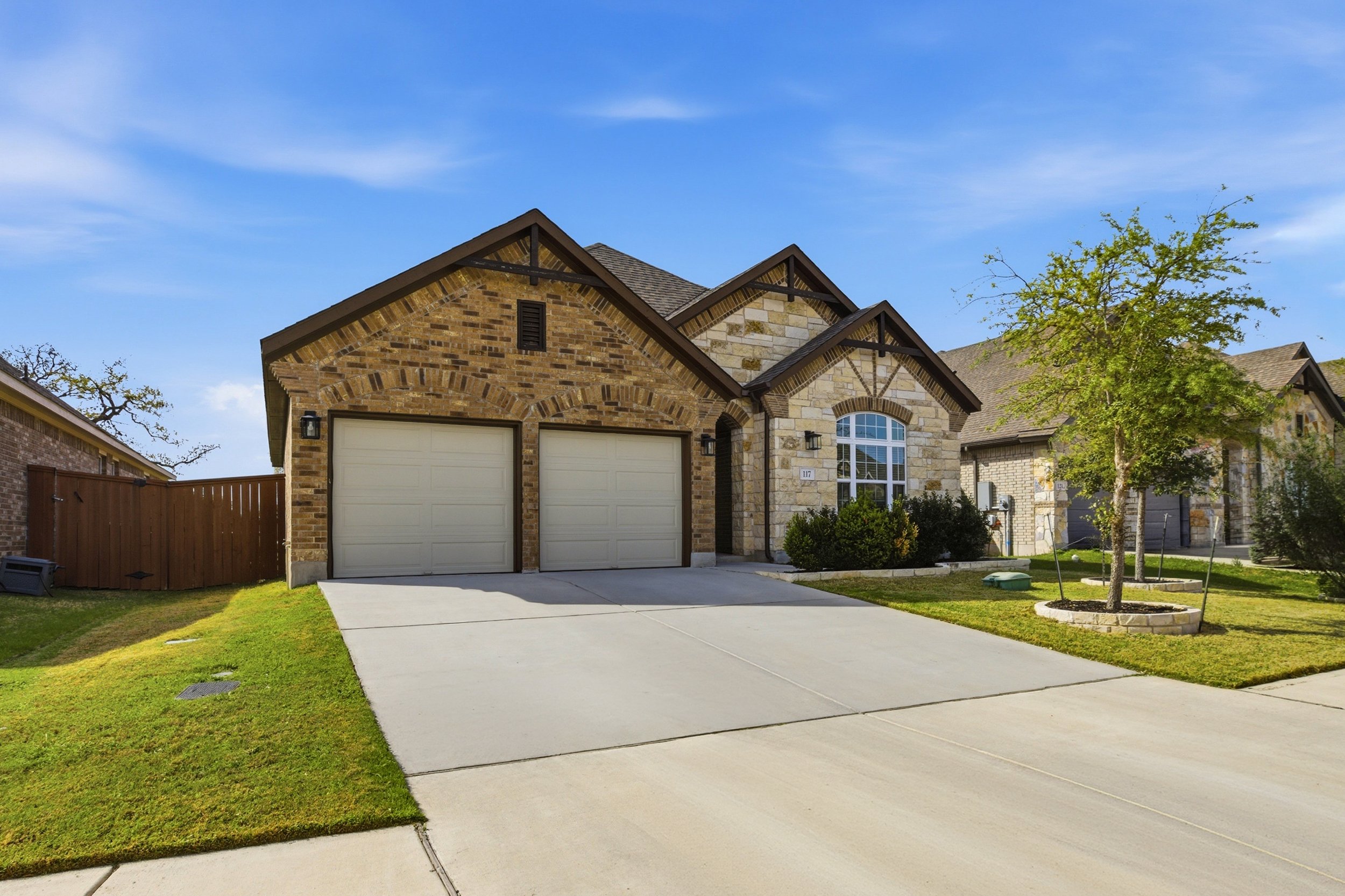 Stunning brick curb appeal & fresh landscape, single story | Georgetown, TX