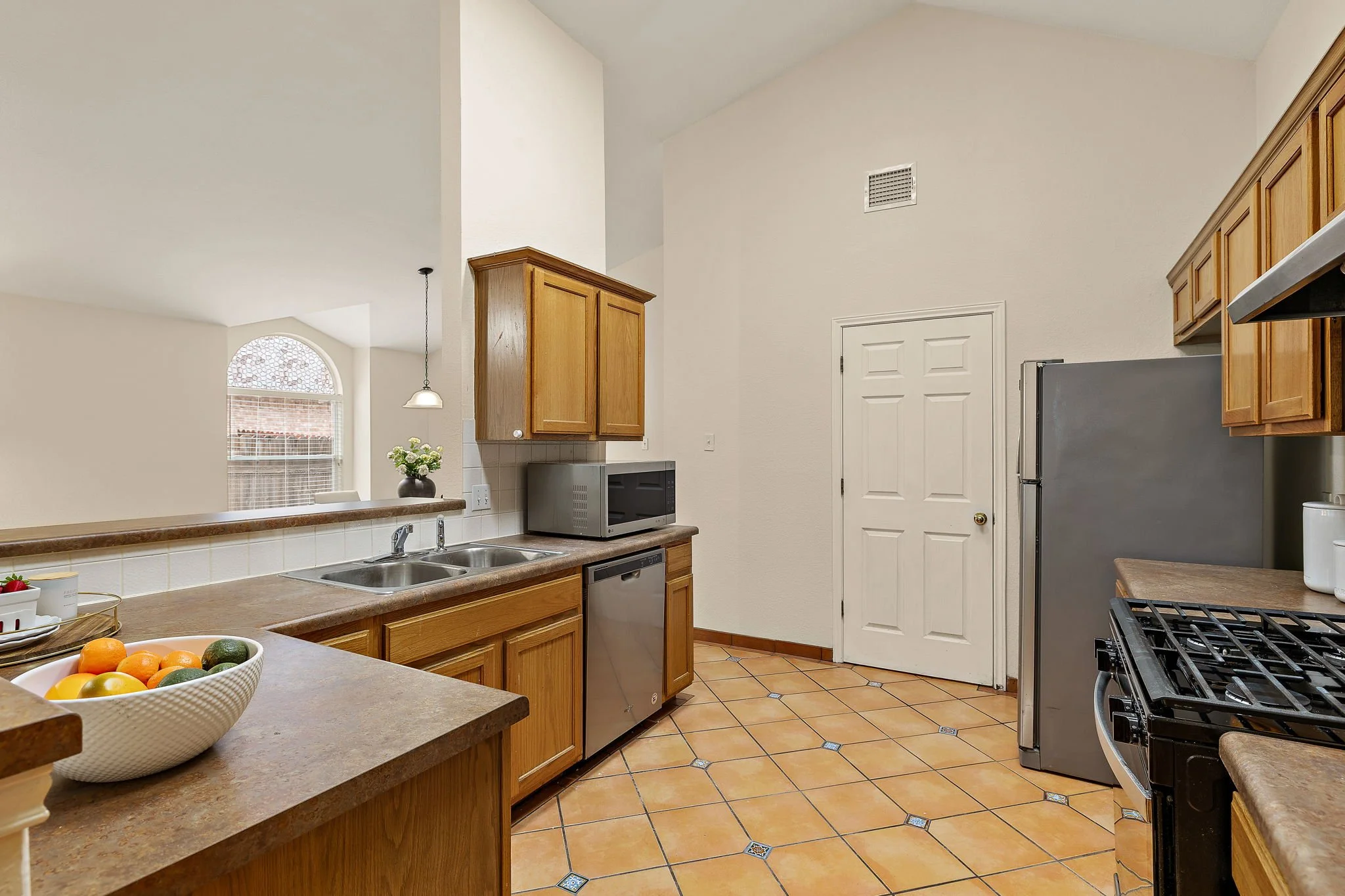 10-web-or-mls-17600 Limpia Creek Dr KCP 052726 - 121.jpg
