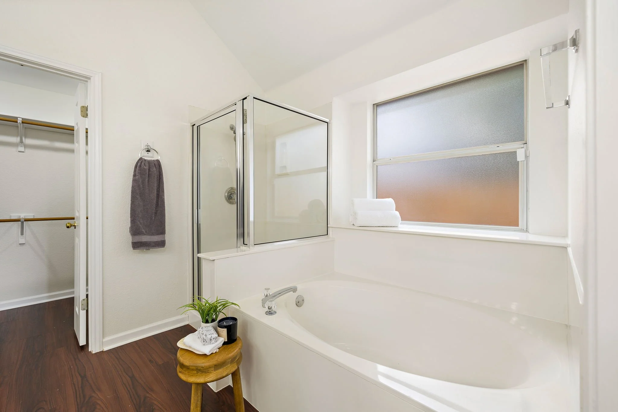28-web-or-mls-2205 Terradyne Dr KCP 102726 - 71.jpg