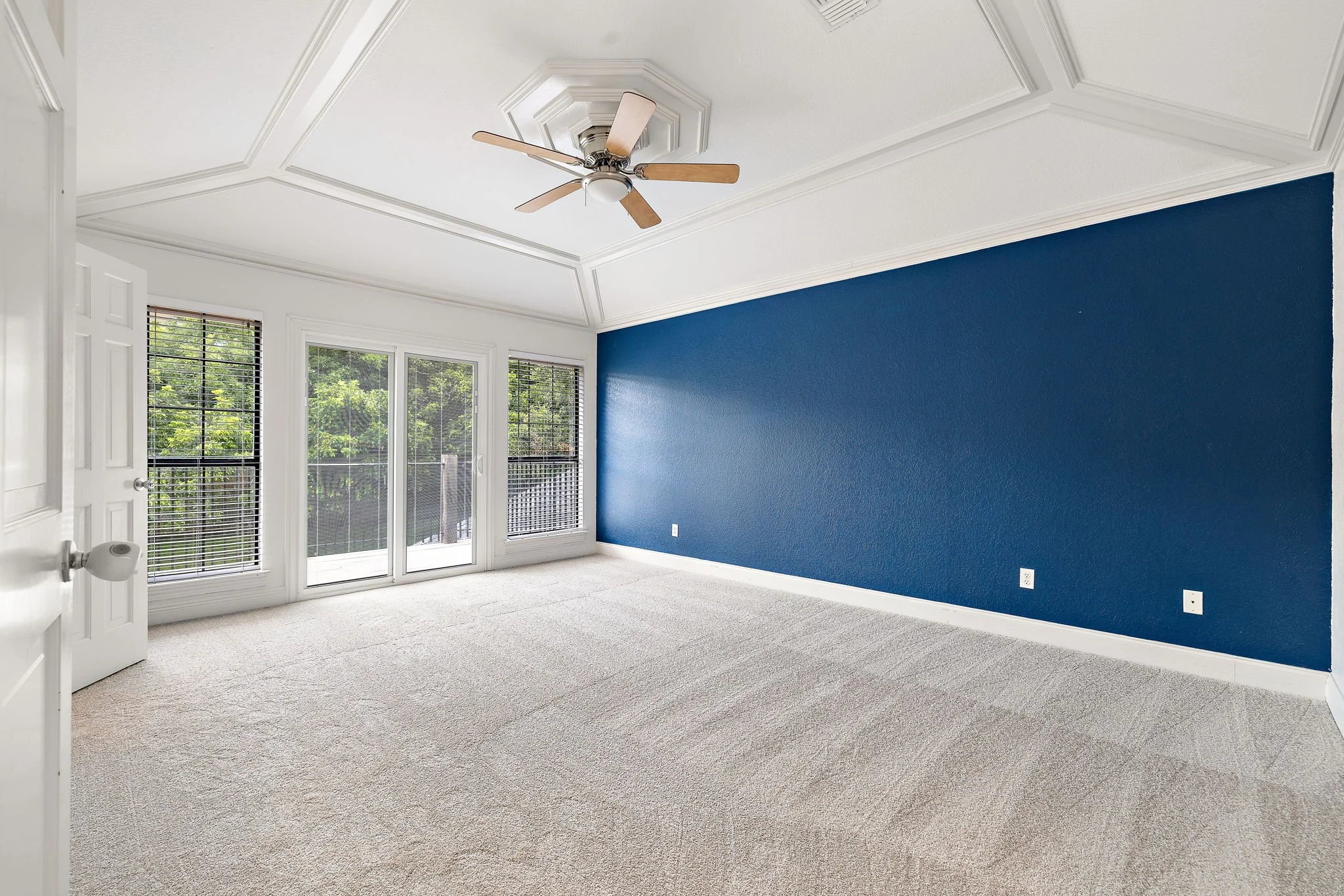 28-web-or-mls-10 Oak View KCP 060826 - 28.jpg