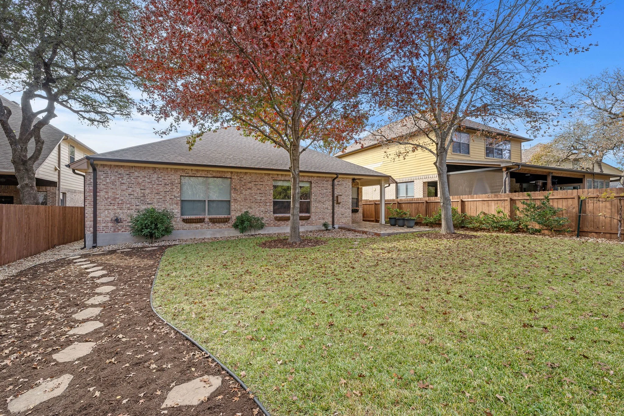 35-web-or-mls-3948 Sapphire Loop KCP 122225 - 26.jpg