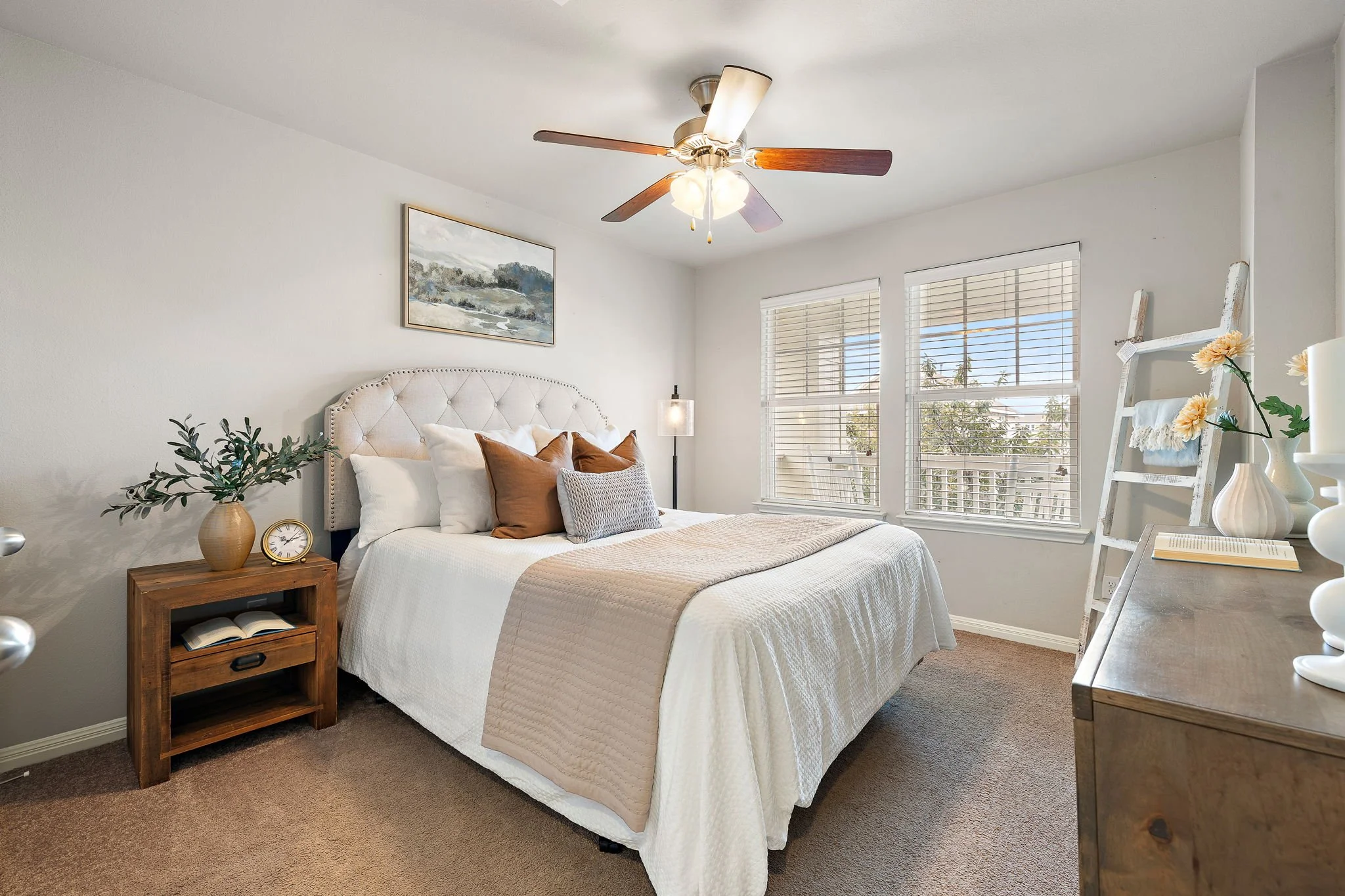 22-web-or-mls-147 Wainscot Oak Wy  KCP 011226 - 4.jpg