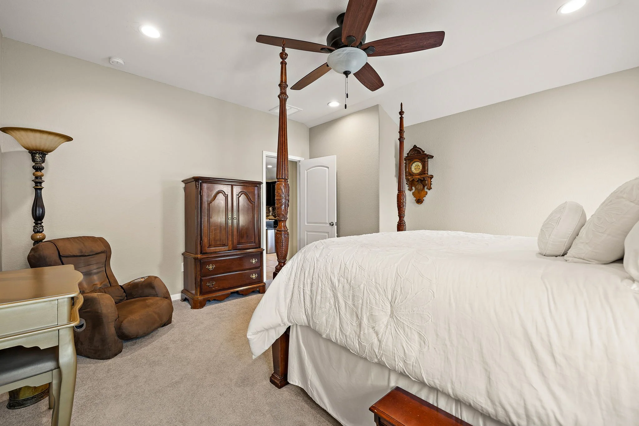 23-web-or-mls-5717 Scenic Lake Dr KCP 082526 - 58.jpg