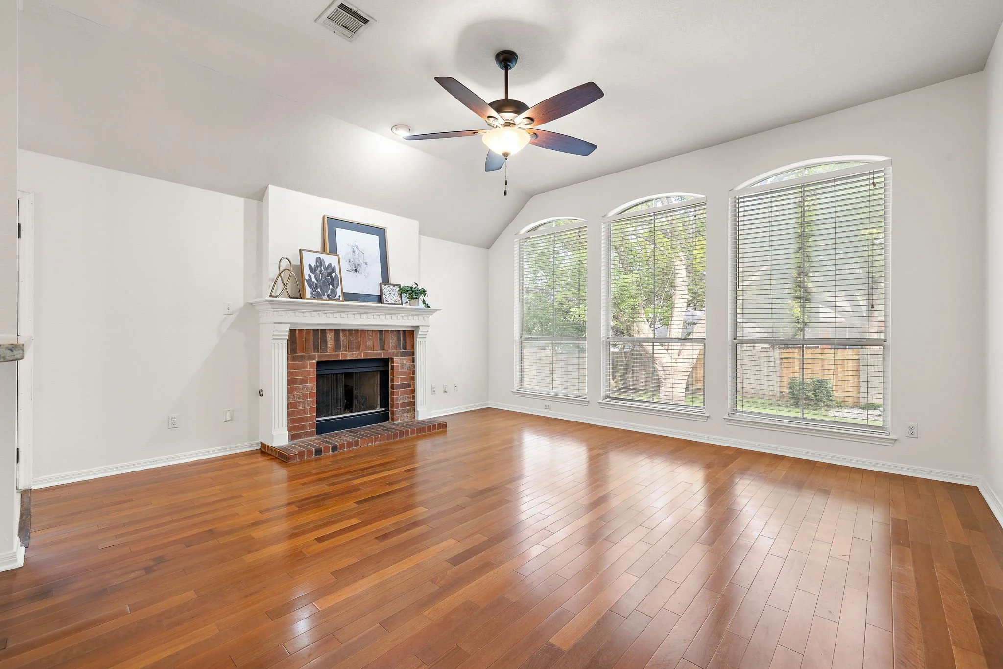12-web-or-mls-12713 Cinchring Ln KCP 042726 - 99.jpg