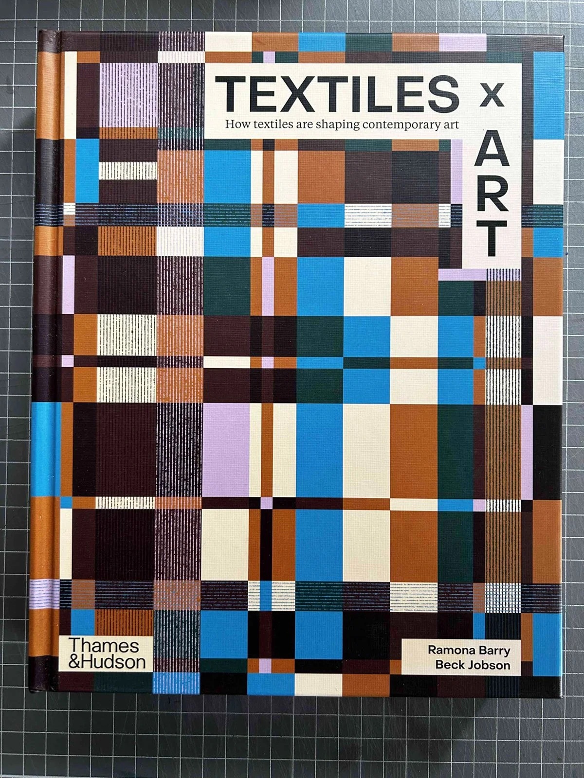 Textiles x Art - delicious book...