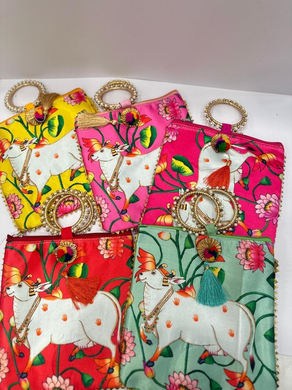 Pichwai bags with handle