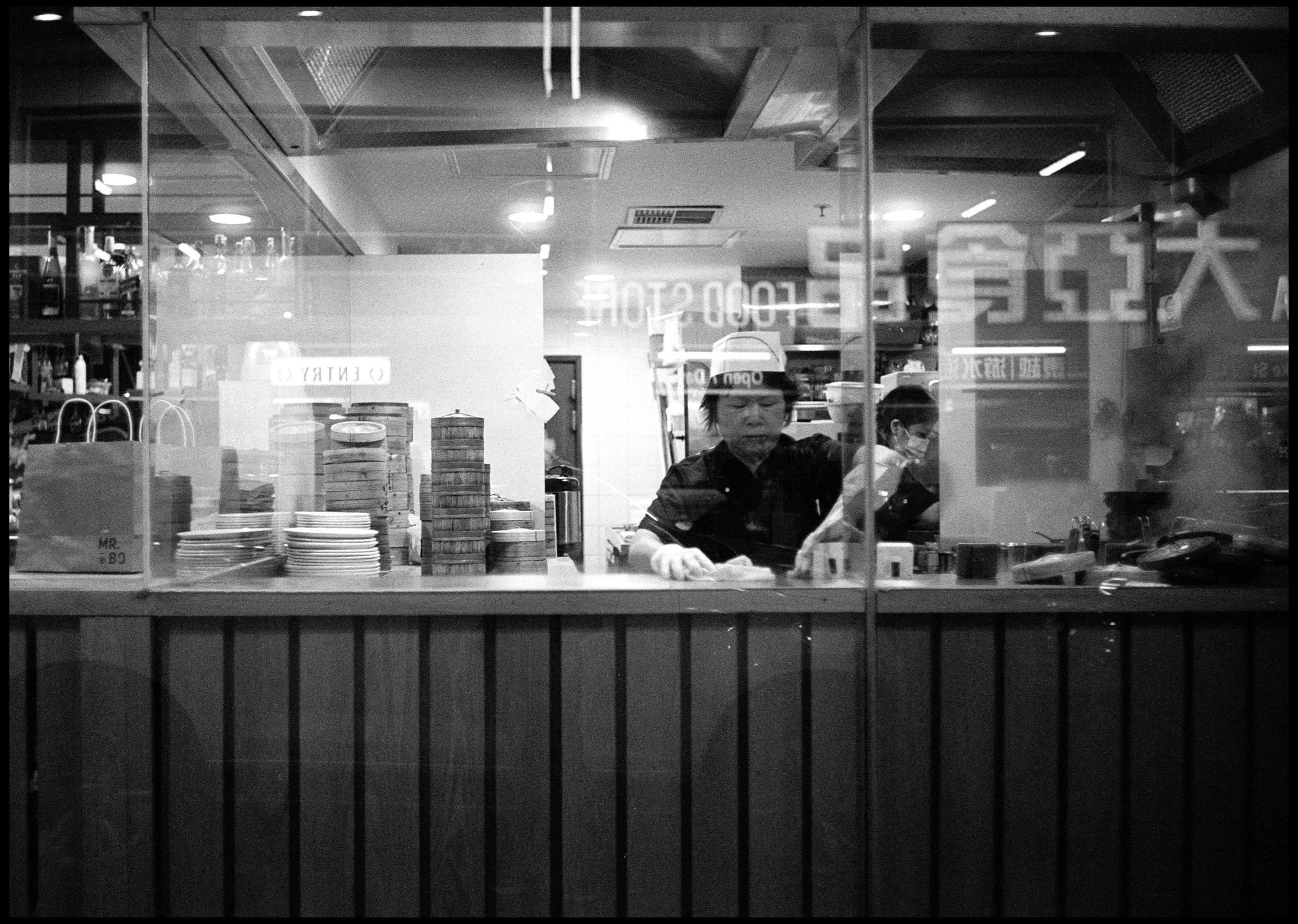 Melbourne 2023 (936-009) FP4 / Leica III / 35mm Canon f2